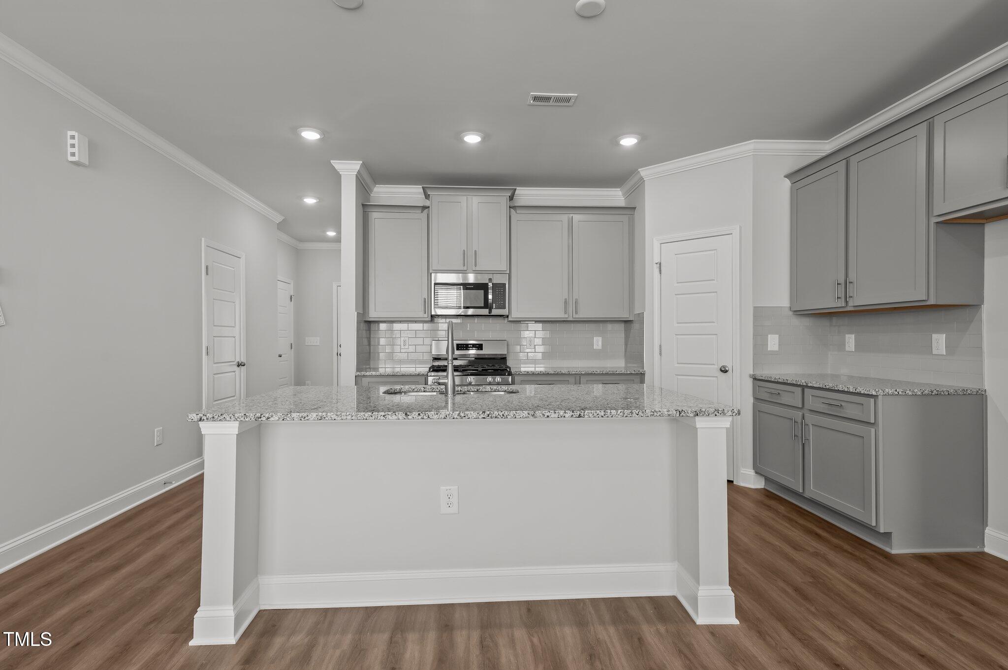 951 Alma Railway Drive # 561