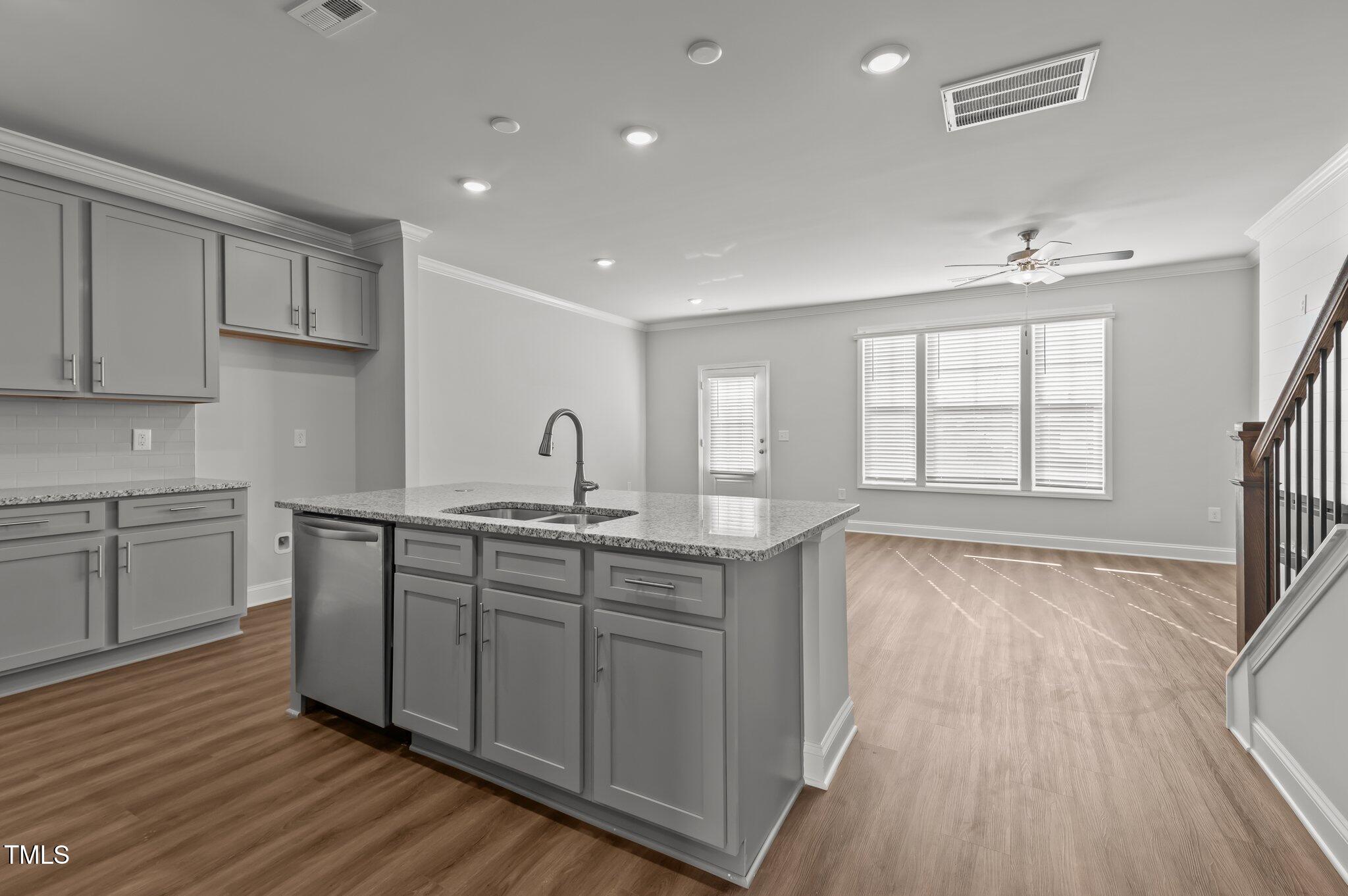 951 Alma Railway Drive # 561