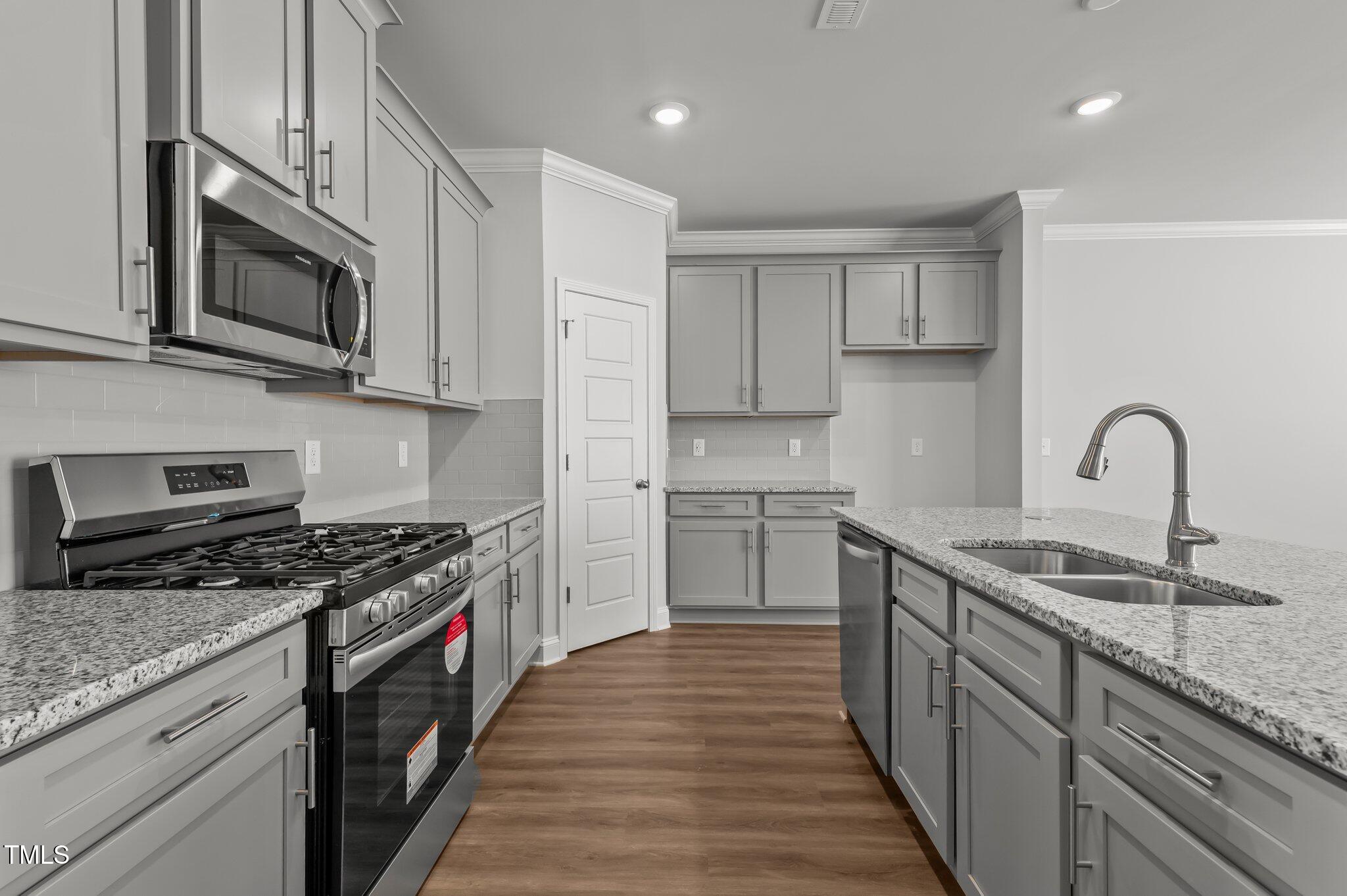 951 Alma Railway Drive # 561