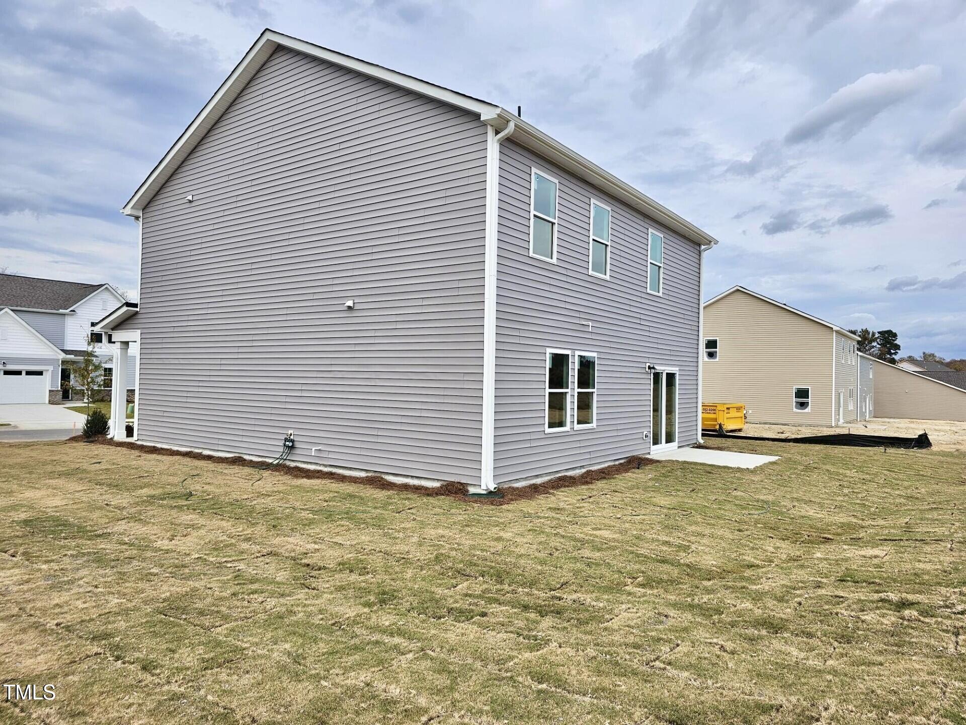 17 Rolling Banks Drive