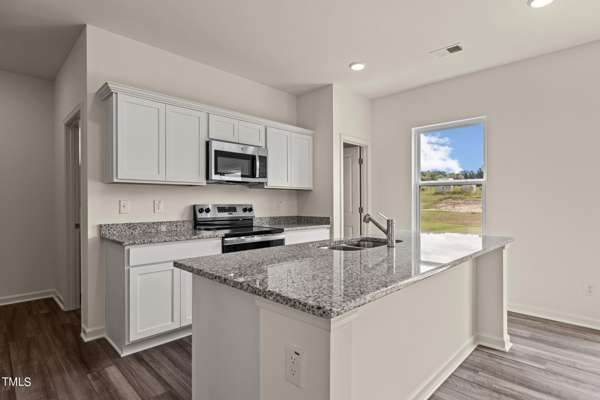 21 Rolling Banks Drive