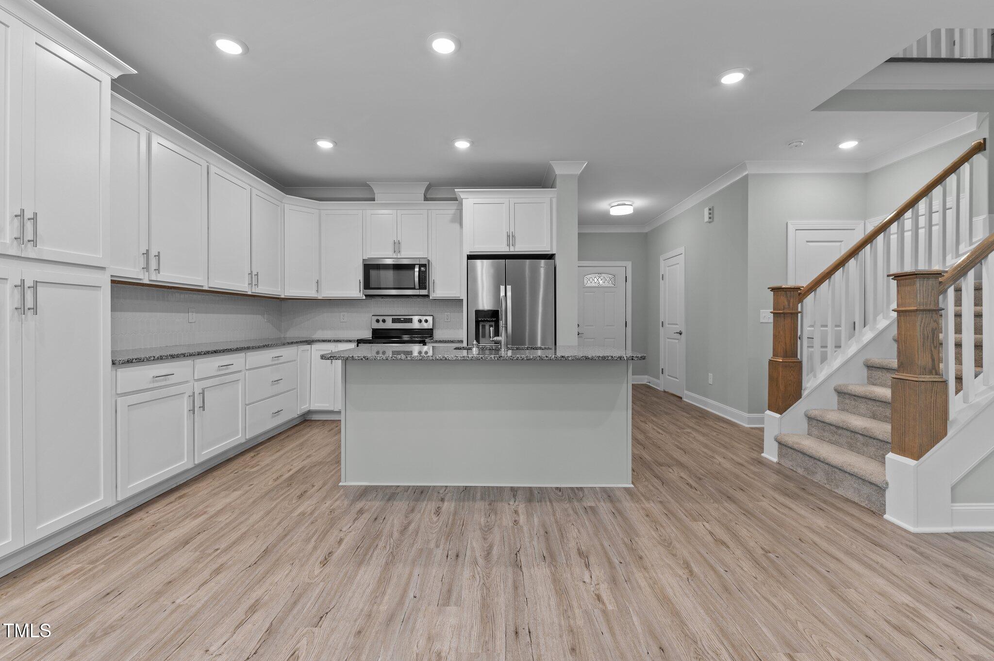 6233 Reagan Lane