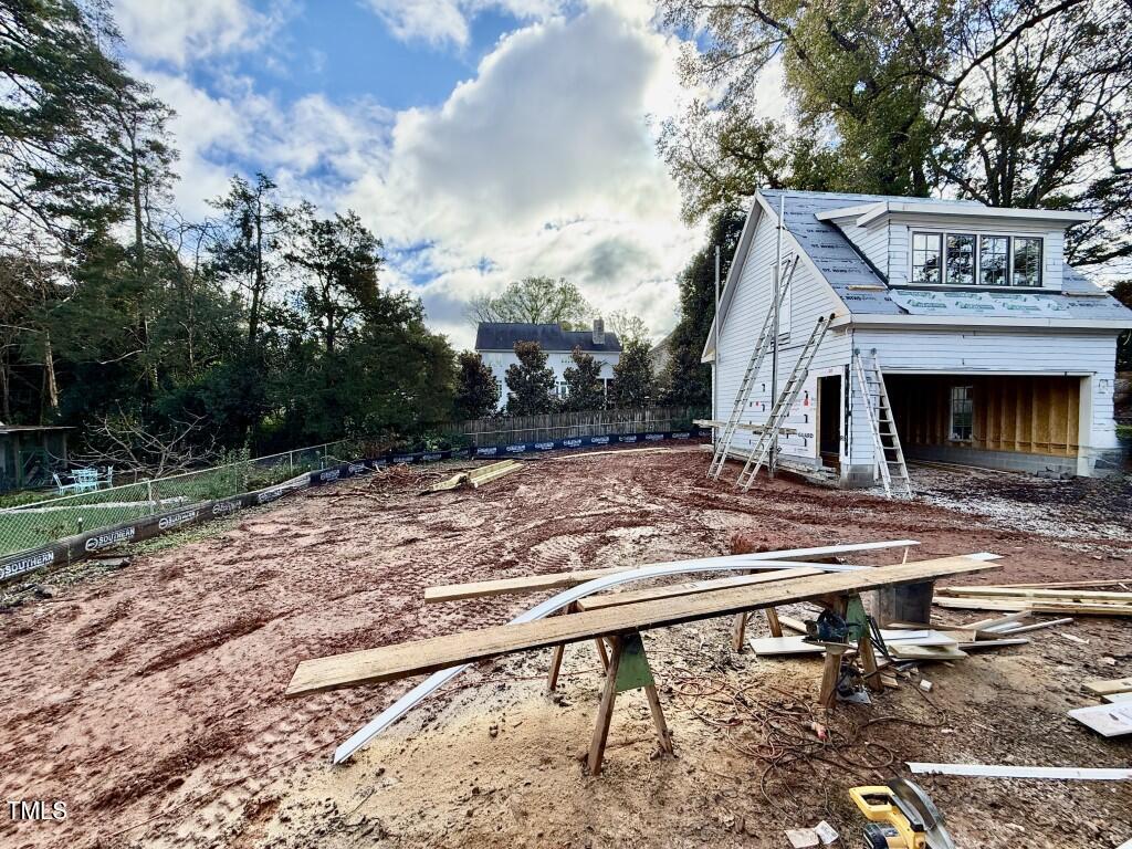2824 Claremont Road