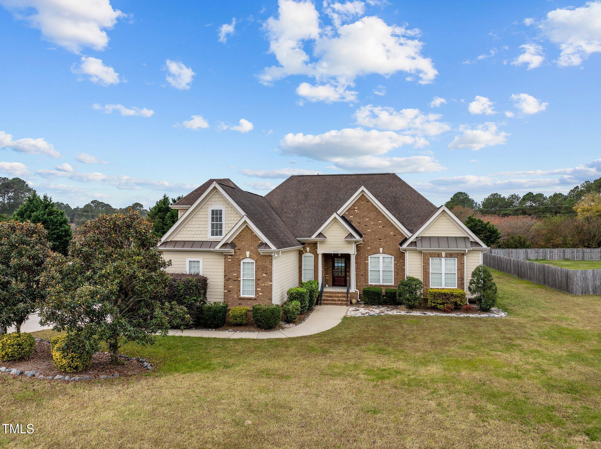 1012 Eagleshire Place