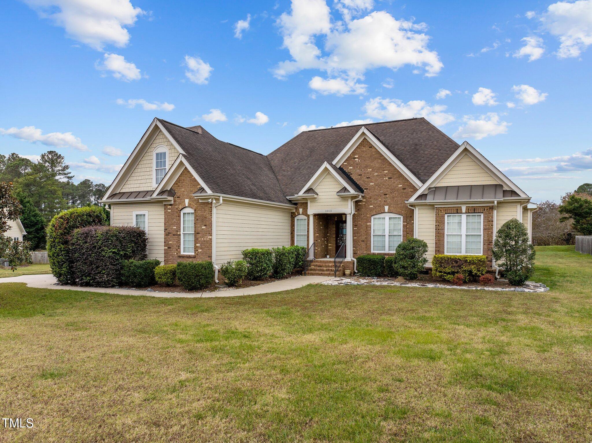 1012 Eagleshire Place