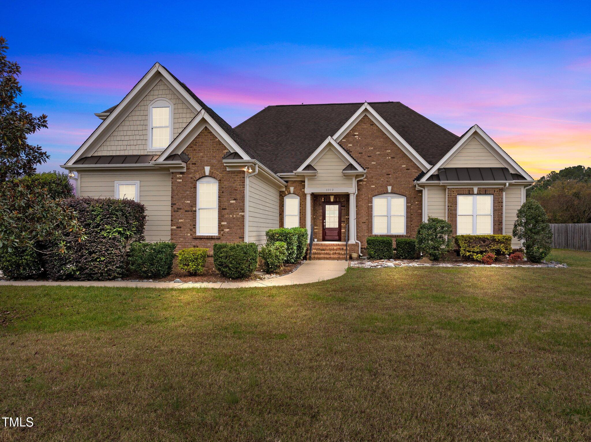 1012 Eagleshire Place