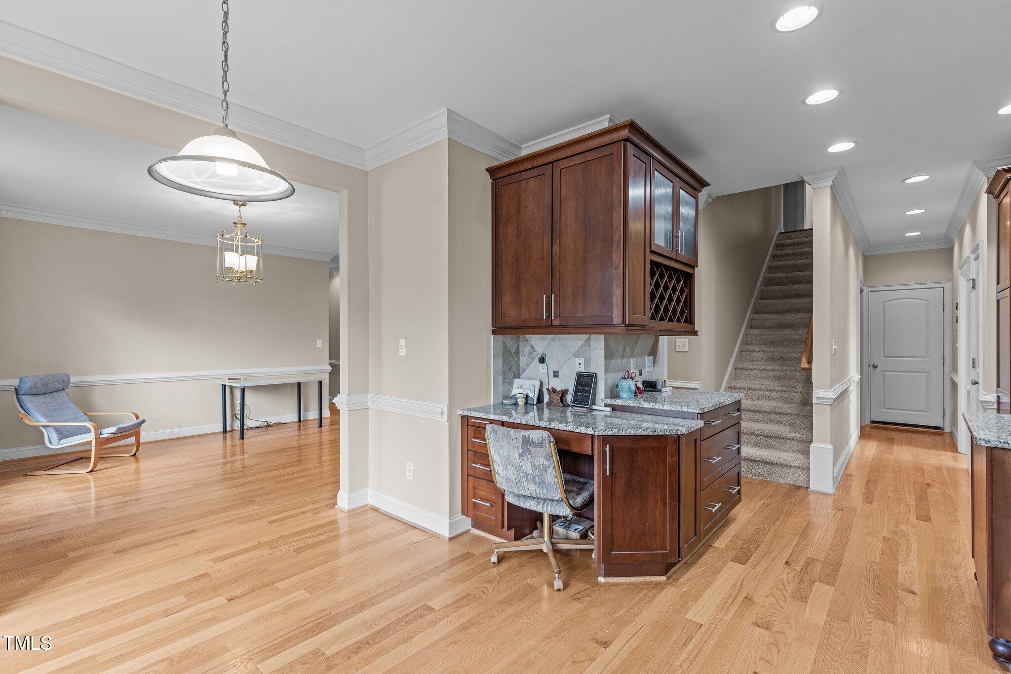 1012 Eagleshire Place