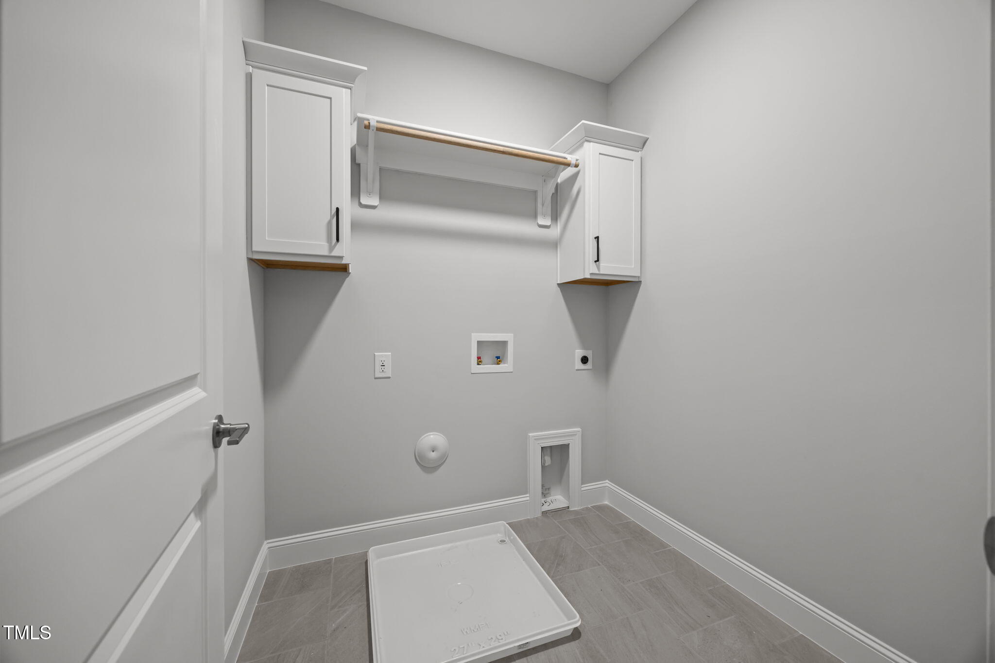 2625 Silver Gate Court