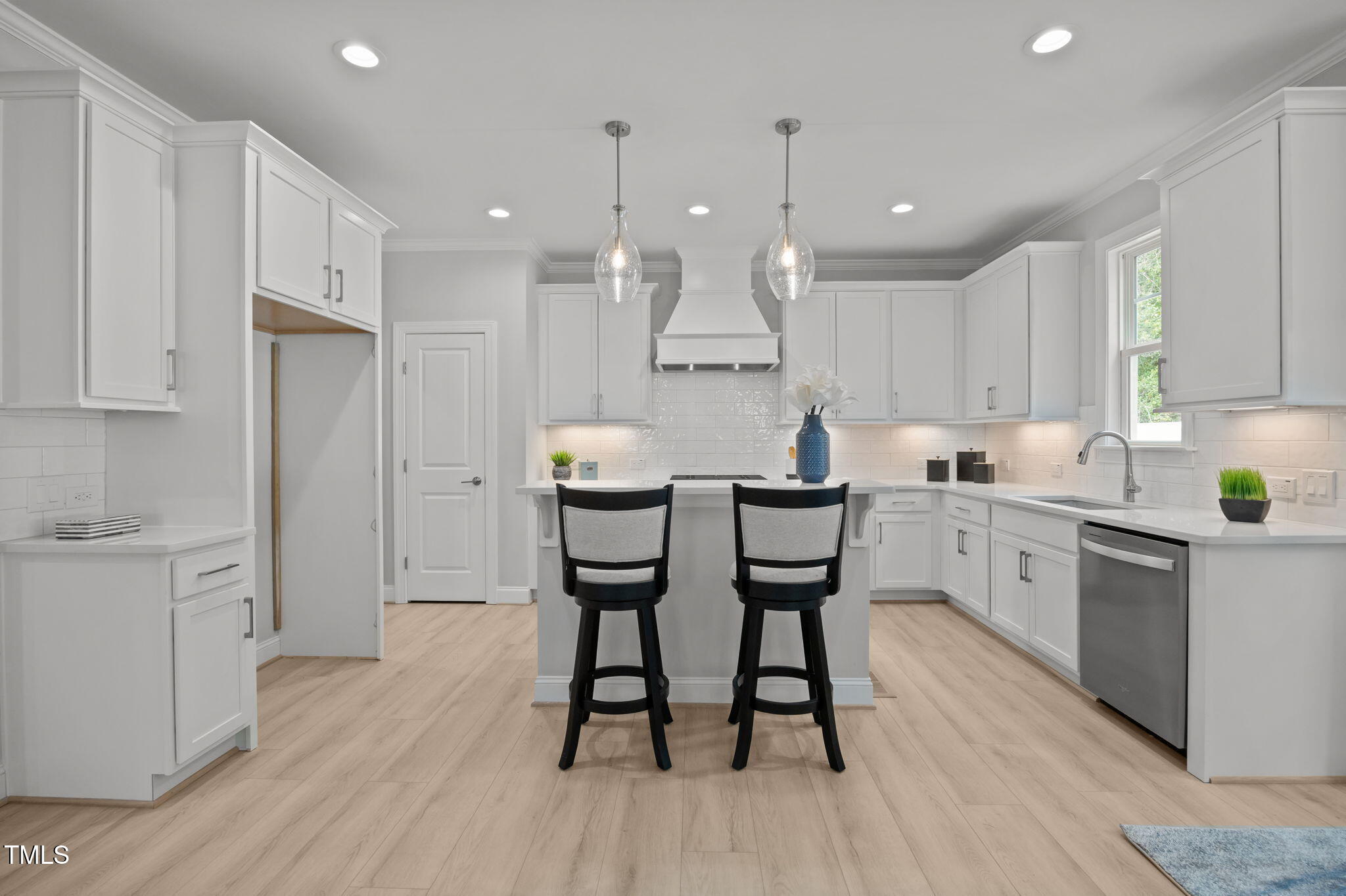 2625 Silver Gate Court