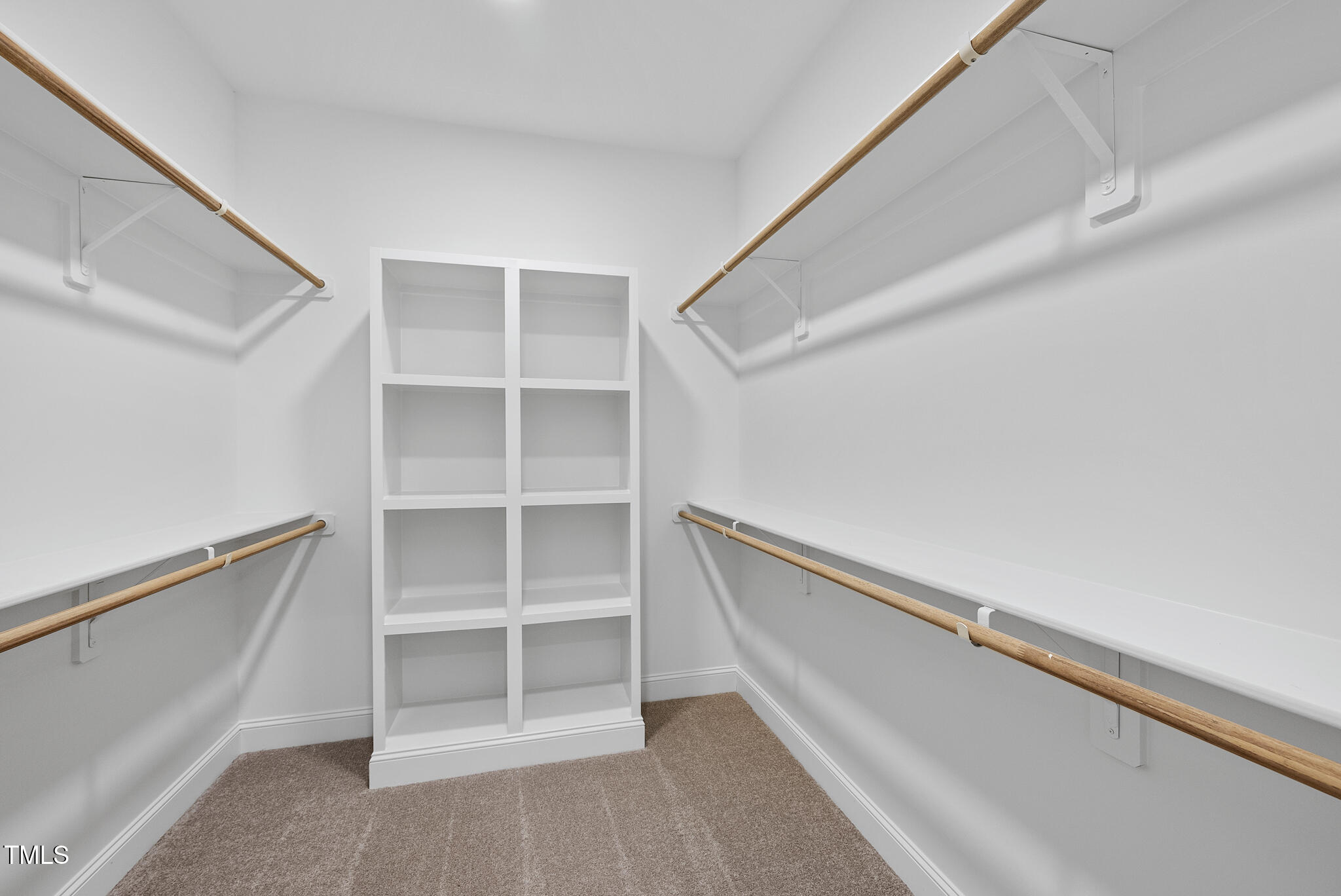 2624 Silver Gate Court