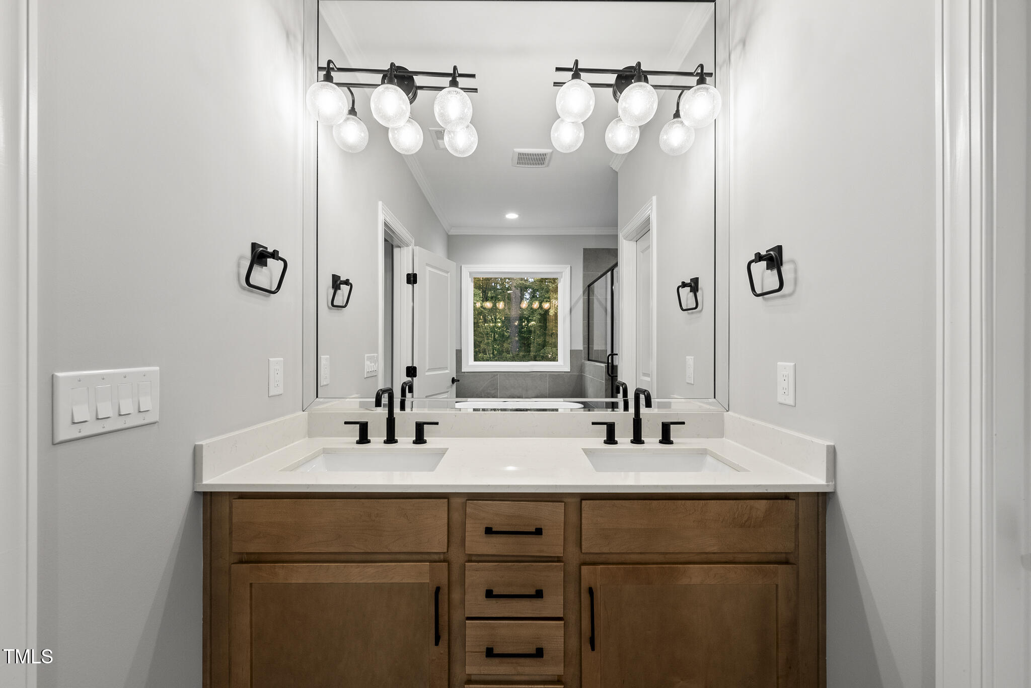 2624 Silver Gate Court