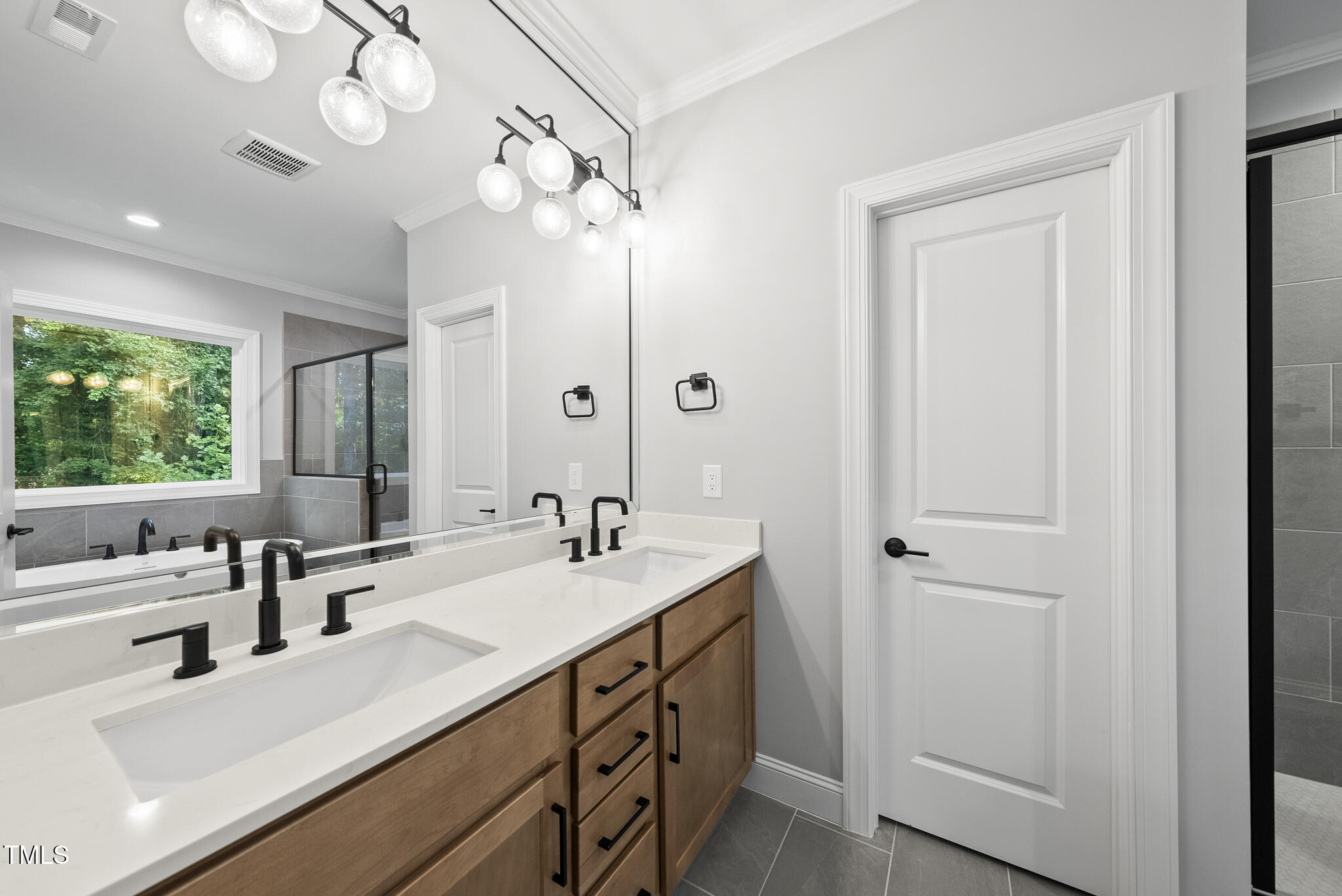 2624 Silver Gate Court