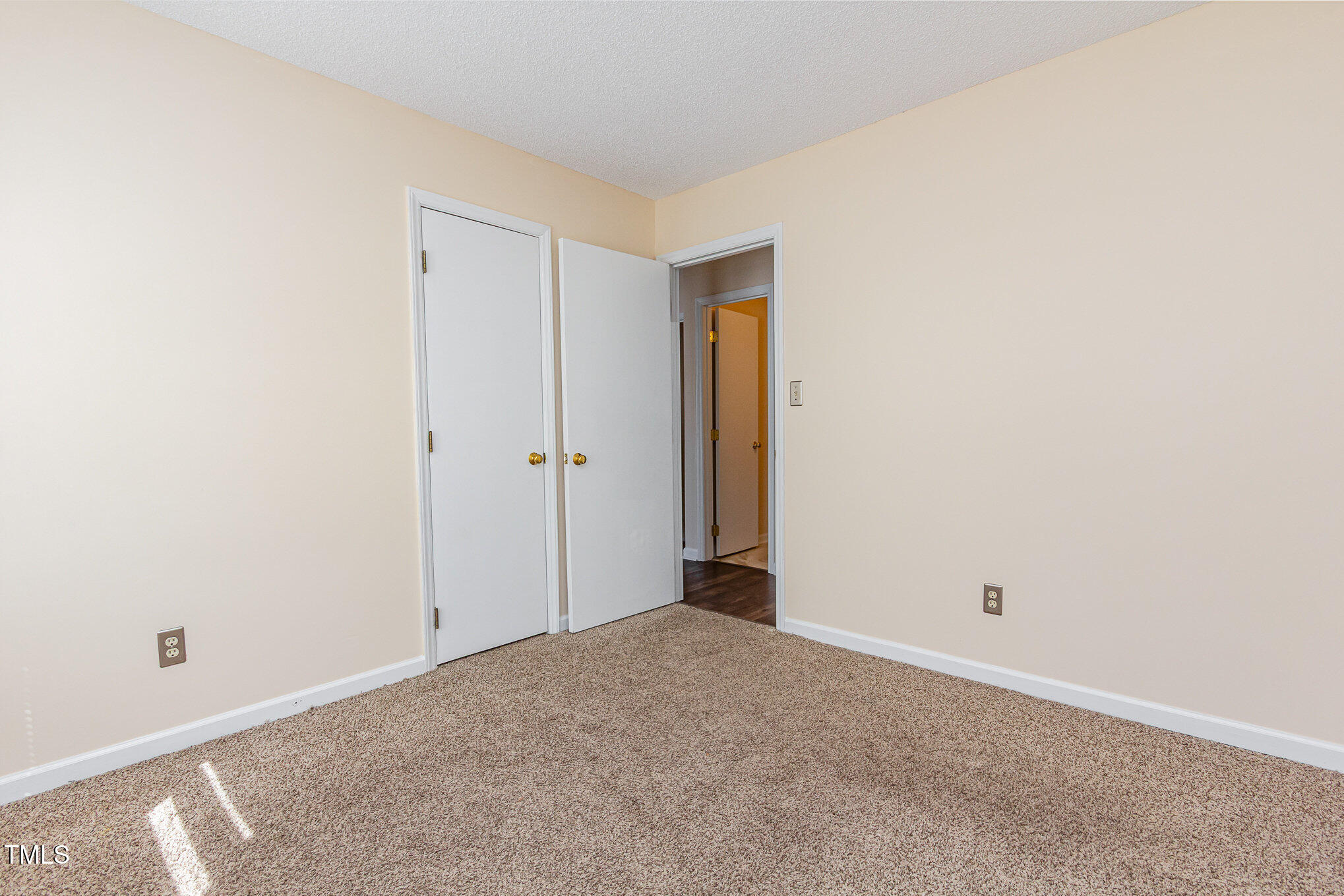 3332 Castlegate Drive