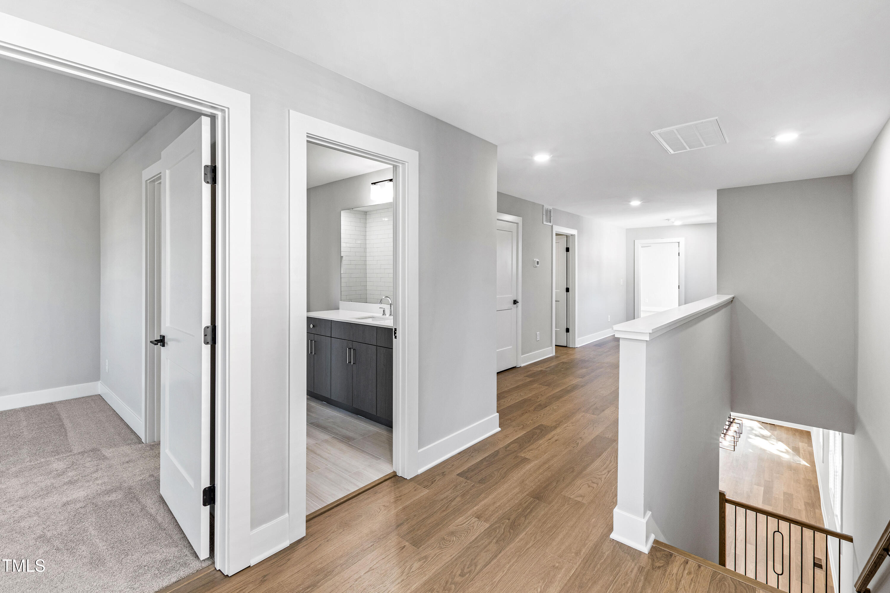1128/1130 Cedarhurst Drive