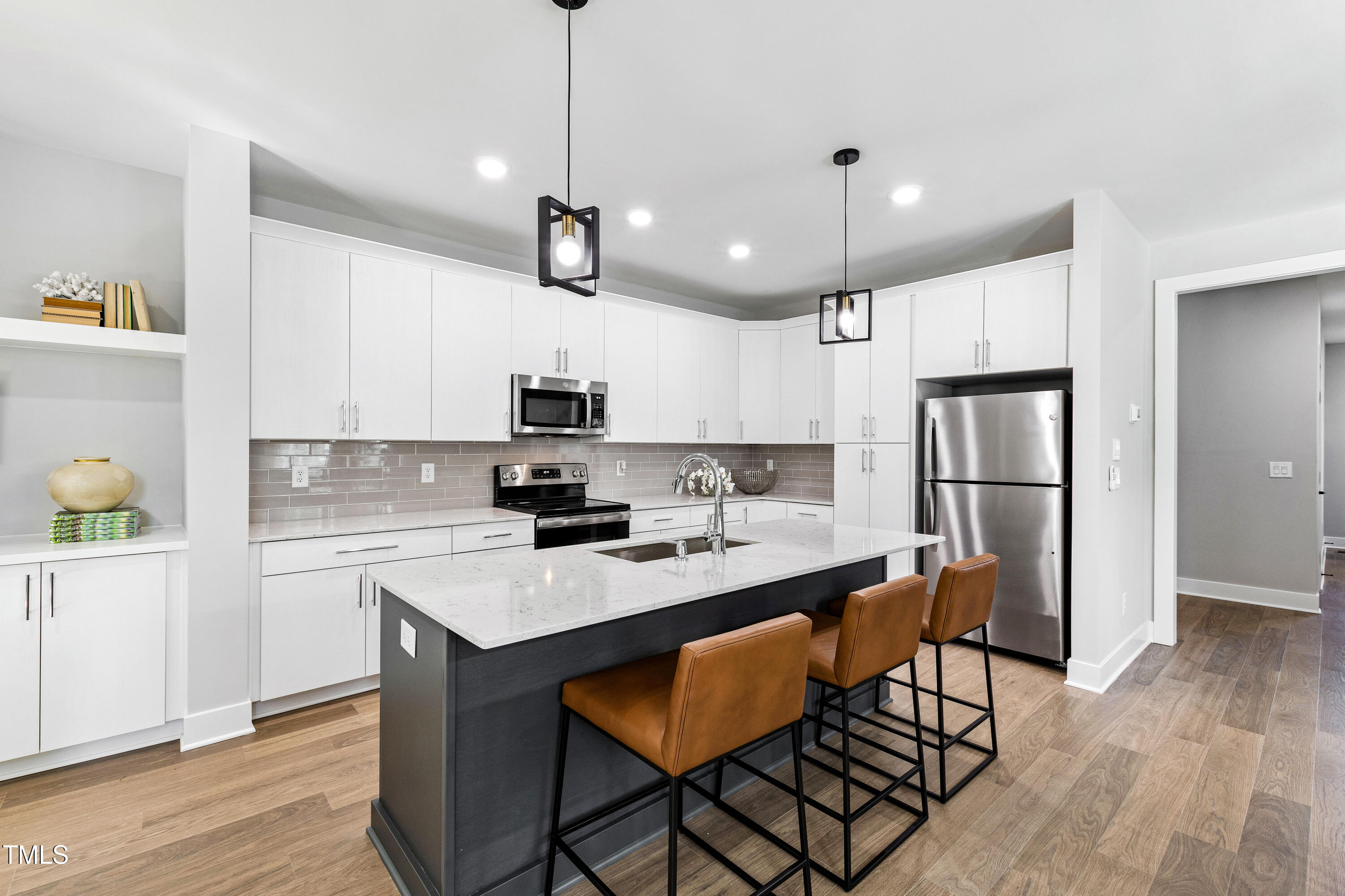 1128/1130 Cedarhurst Drive