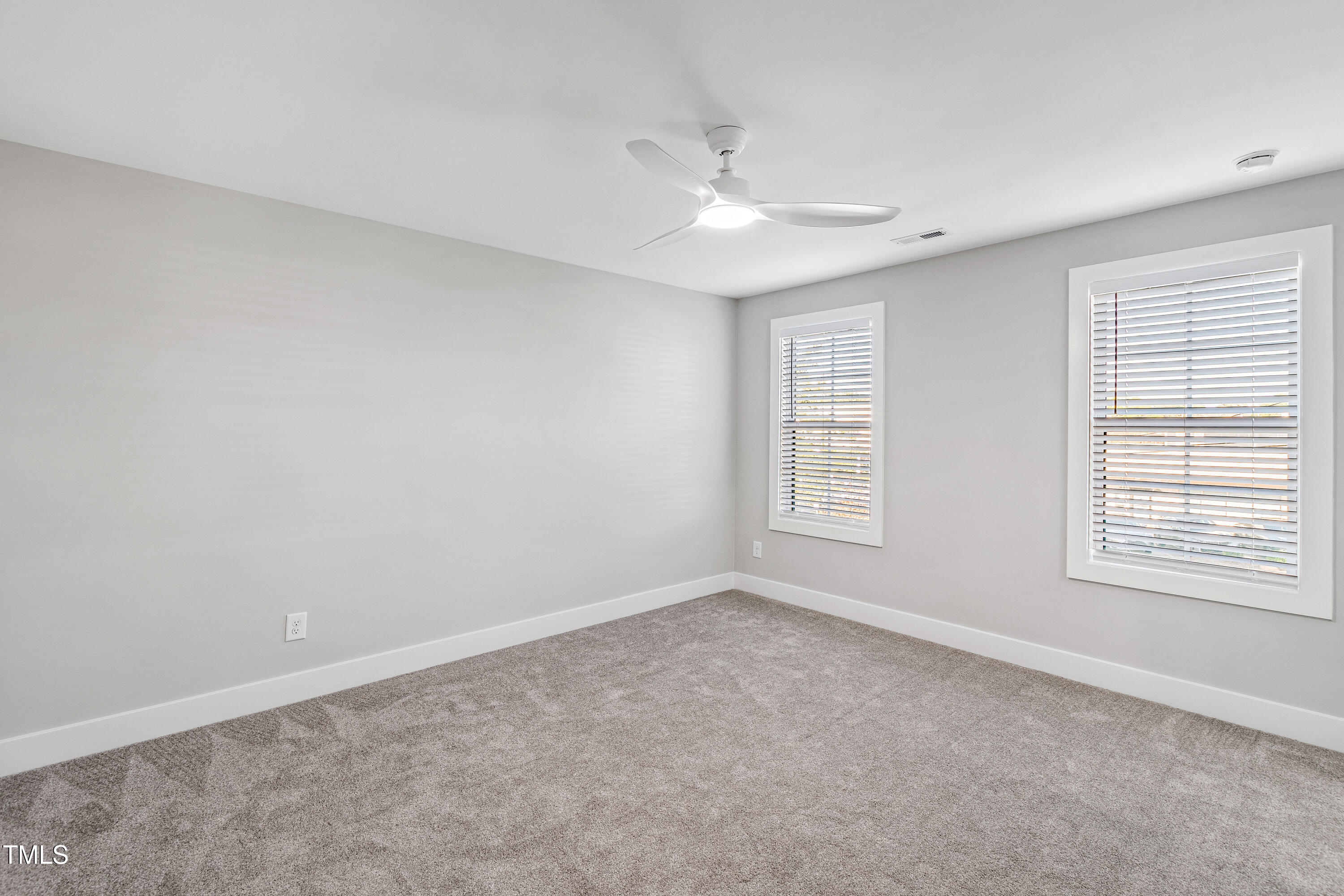 1128/1130 Cedarhurst Drive