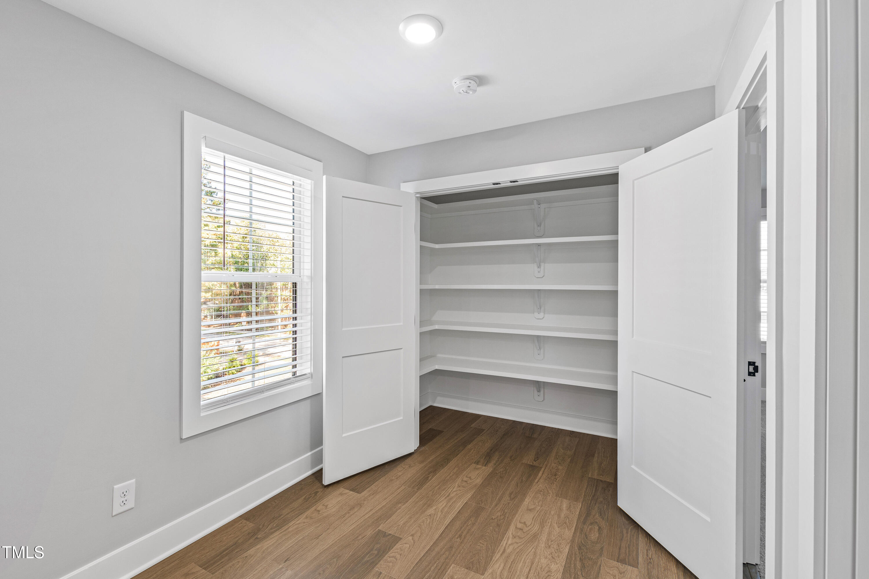1128/1130 Cedarhurst Drive