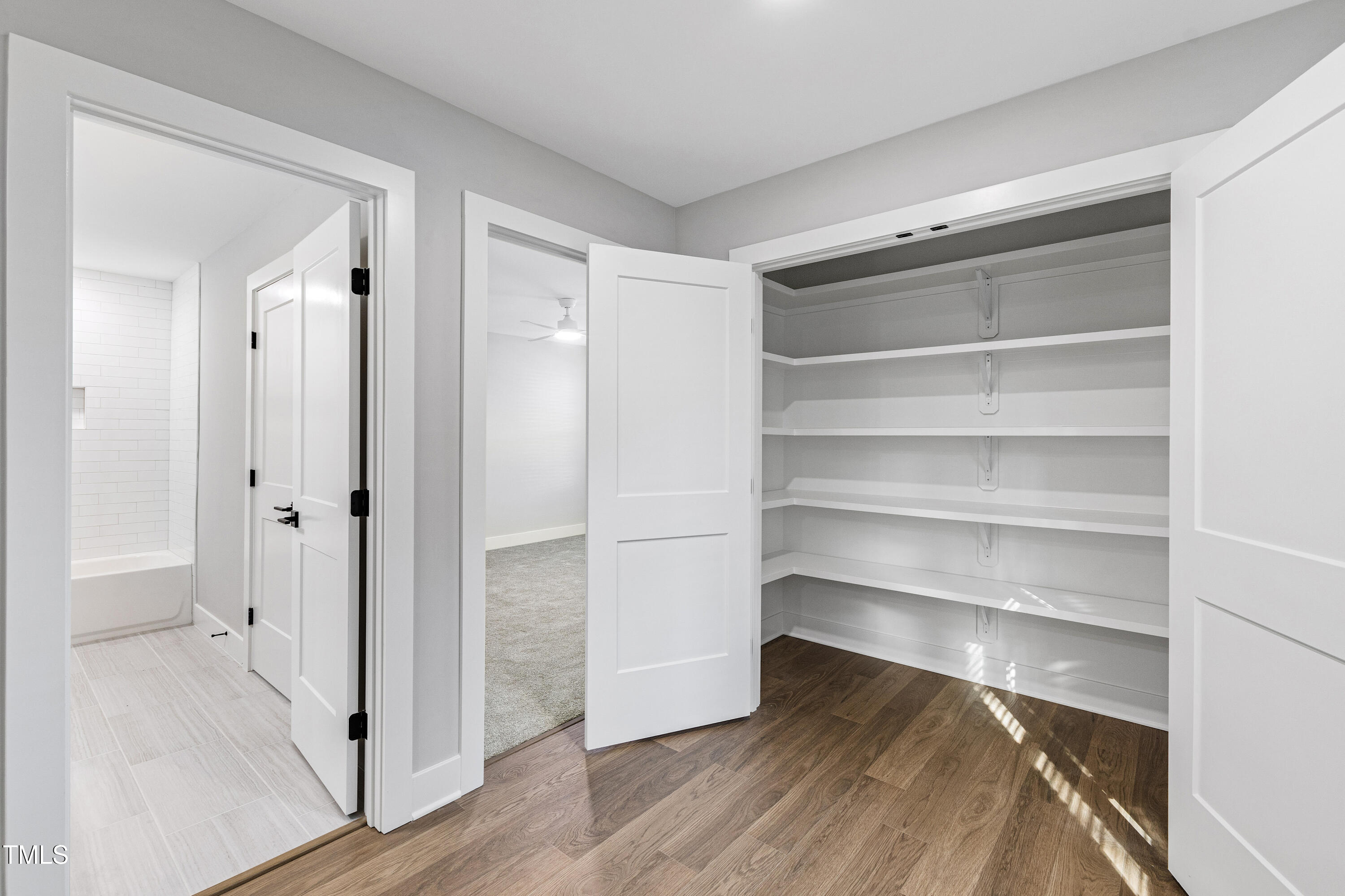 1128/1130 Cedarhurst Drive
