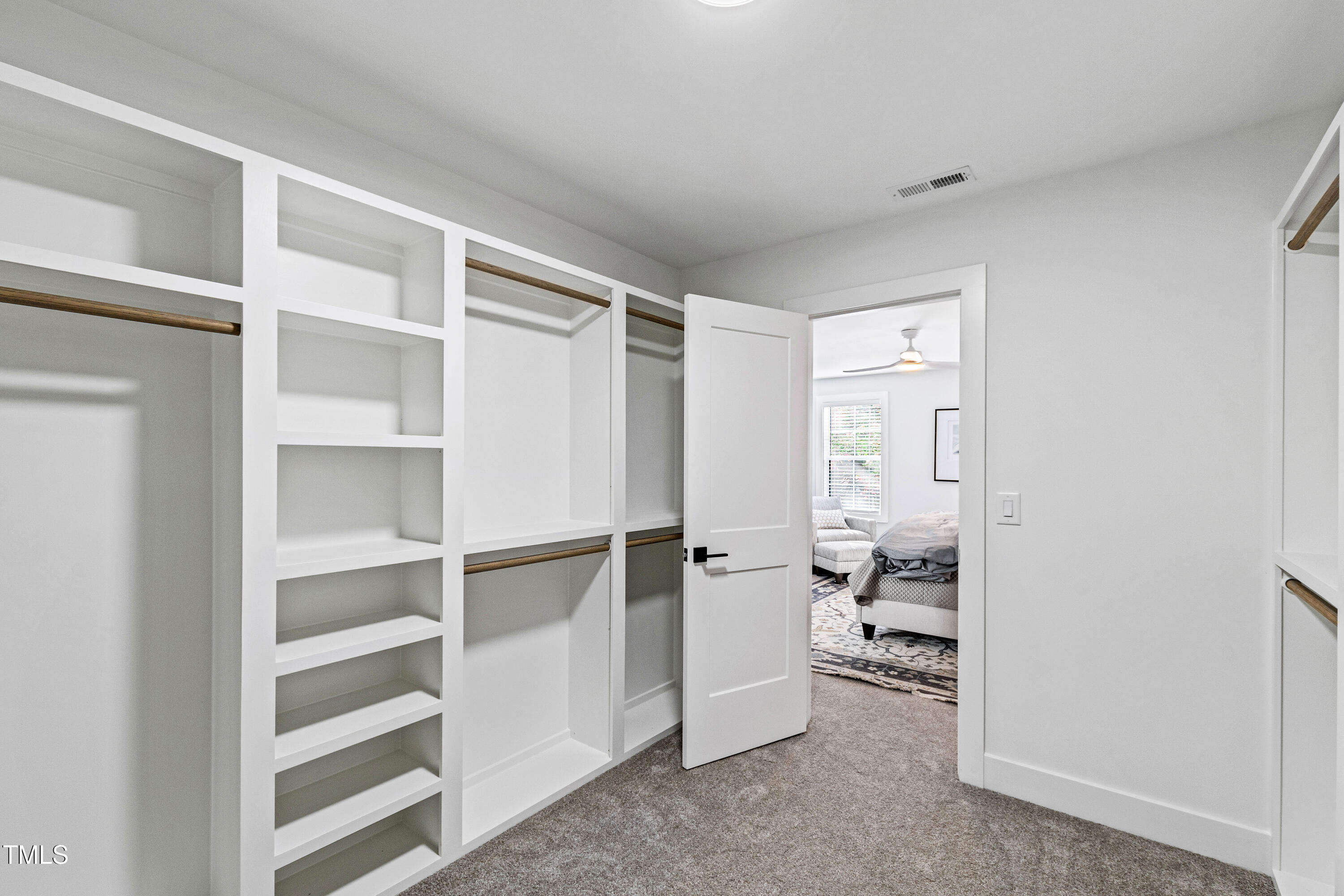 1128/1130 Cedarhurst Drive