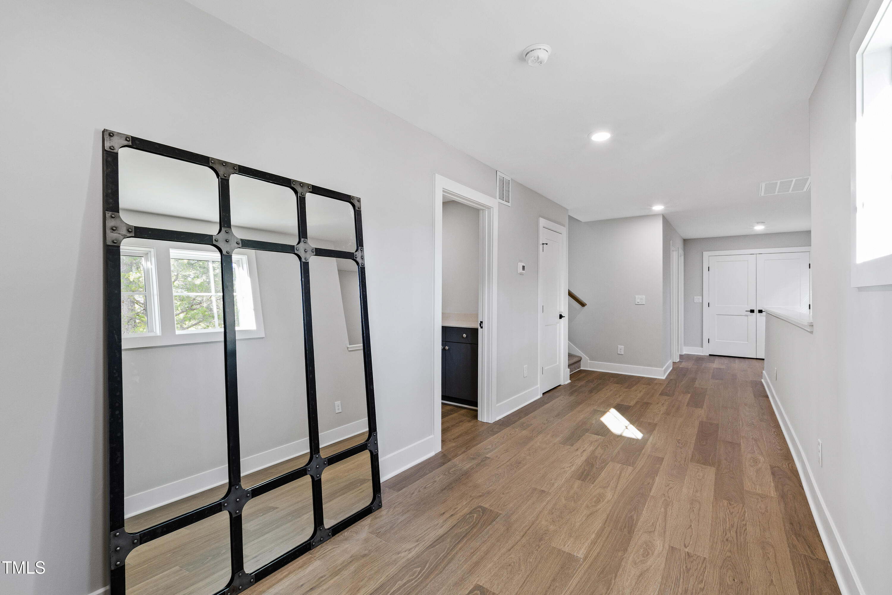 1128/1130 Cedarhurst Drive