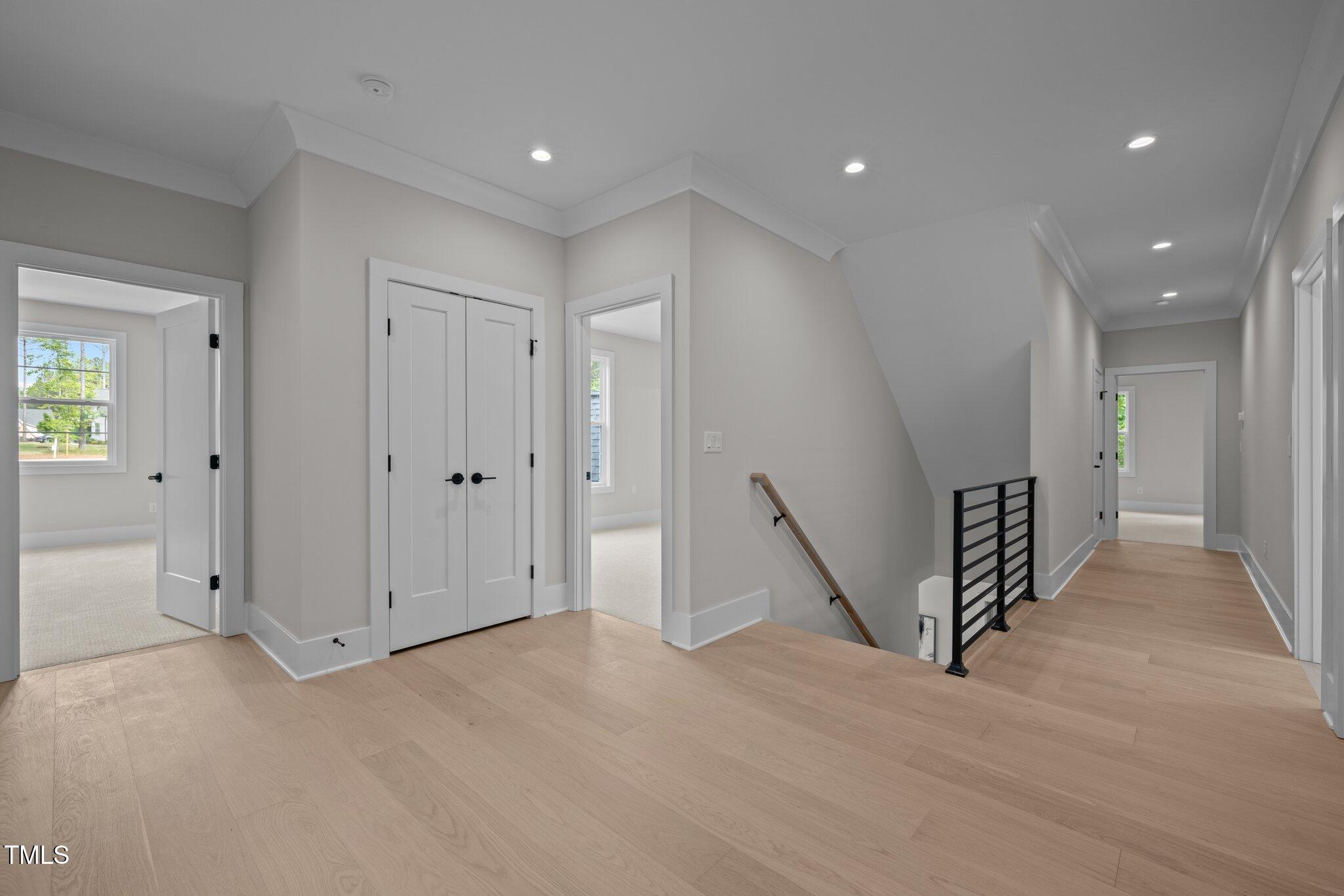 7813 Ailesbury Road