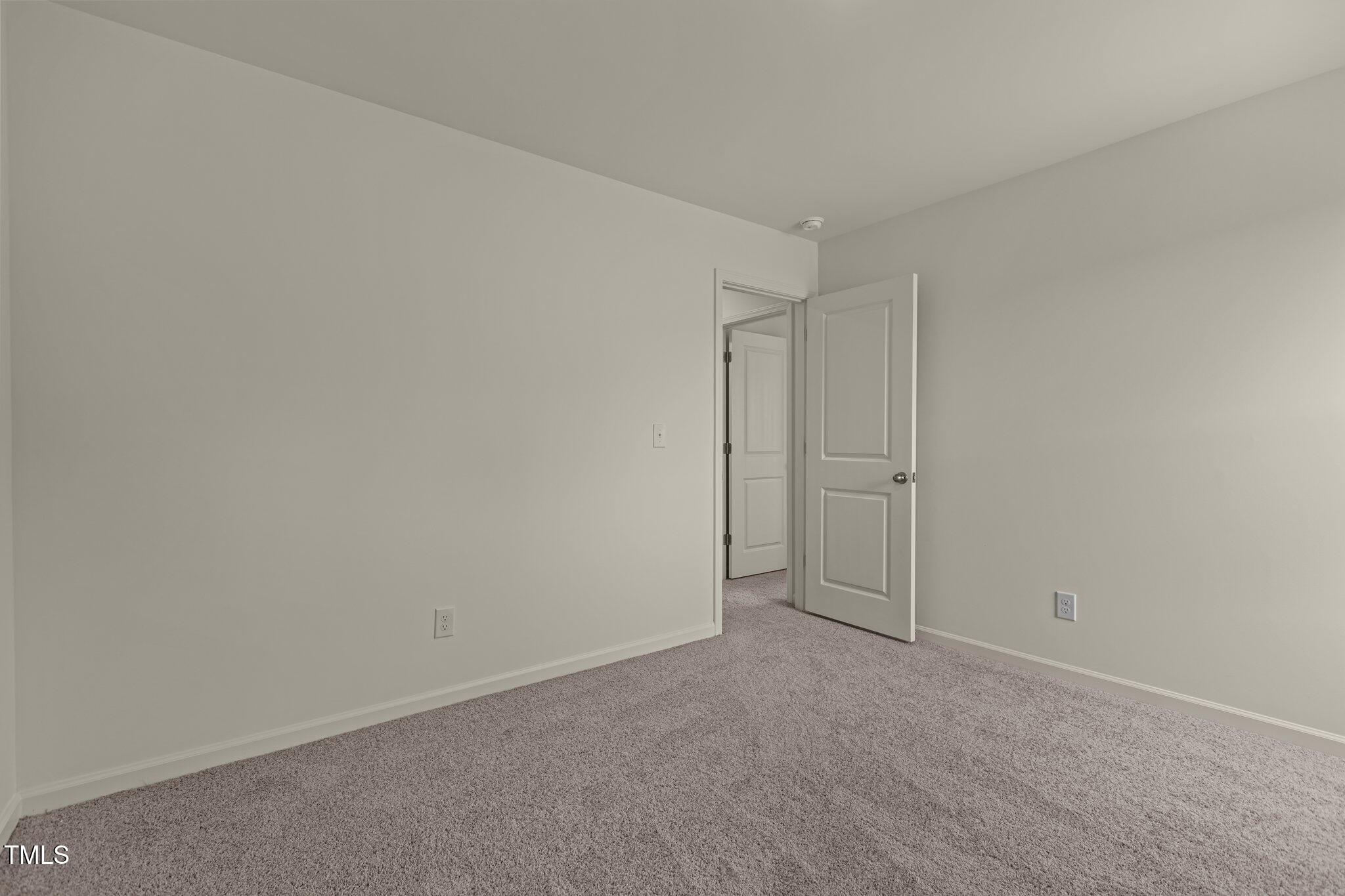31 Rolling Banks Drive