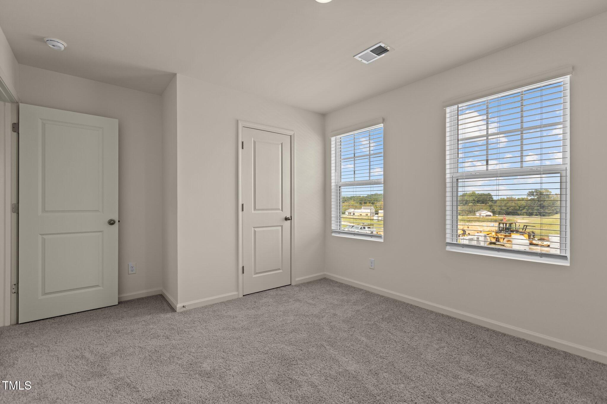 31 Rolling Banks Drive