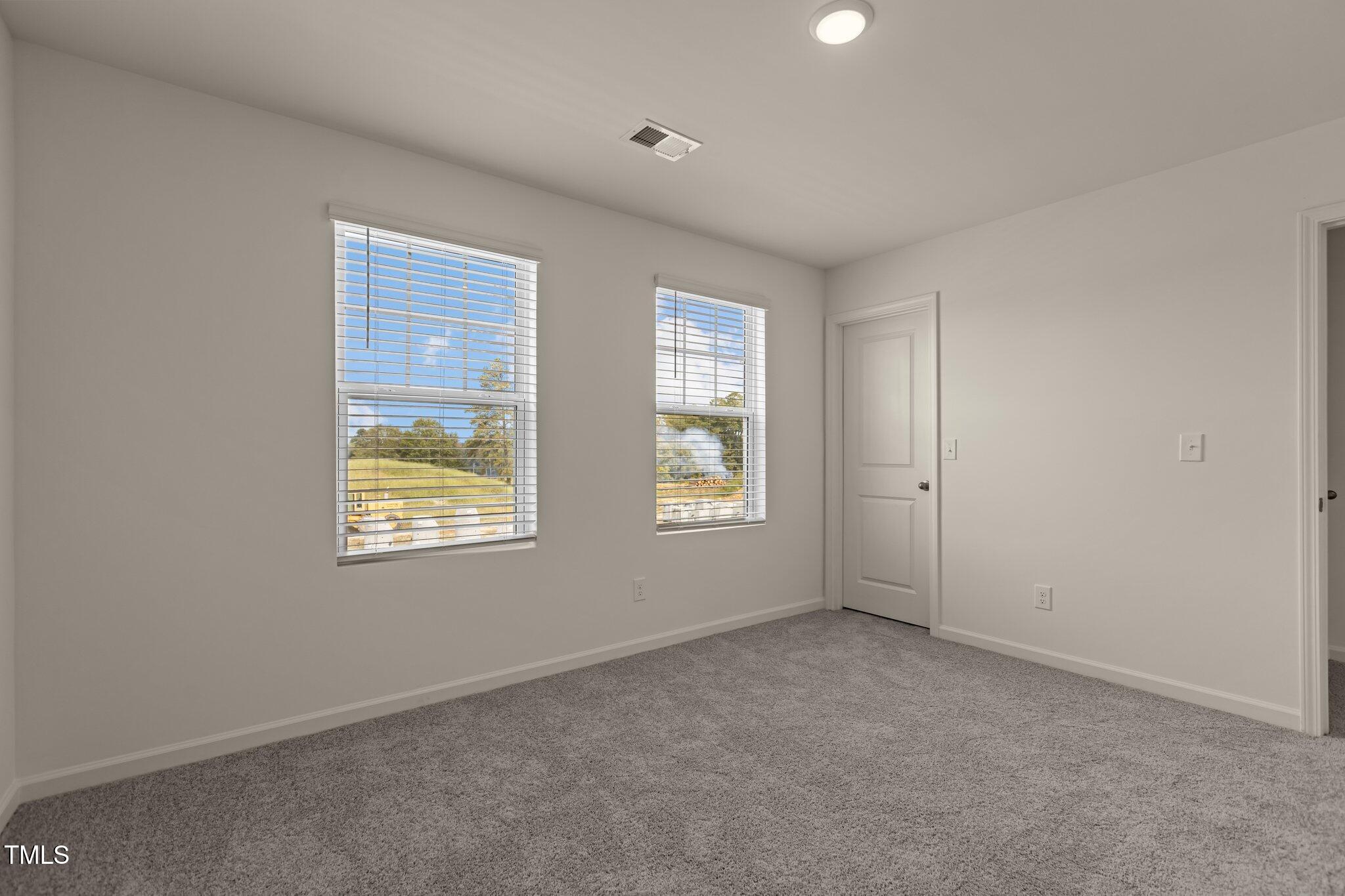 31 Rolling Banks Drive