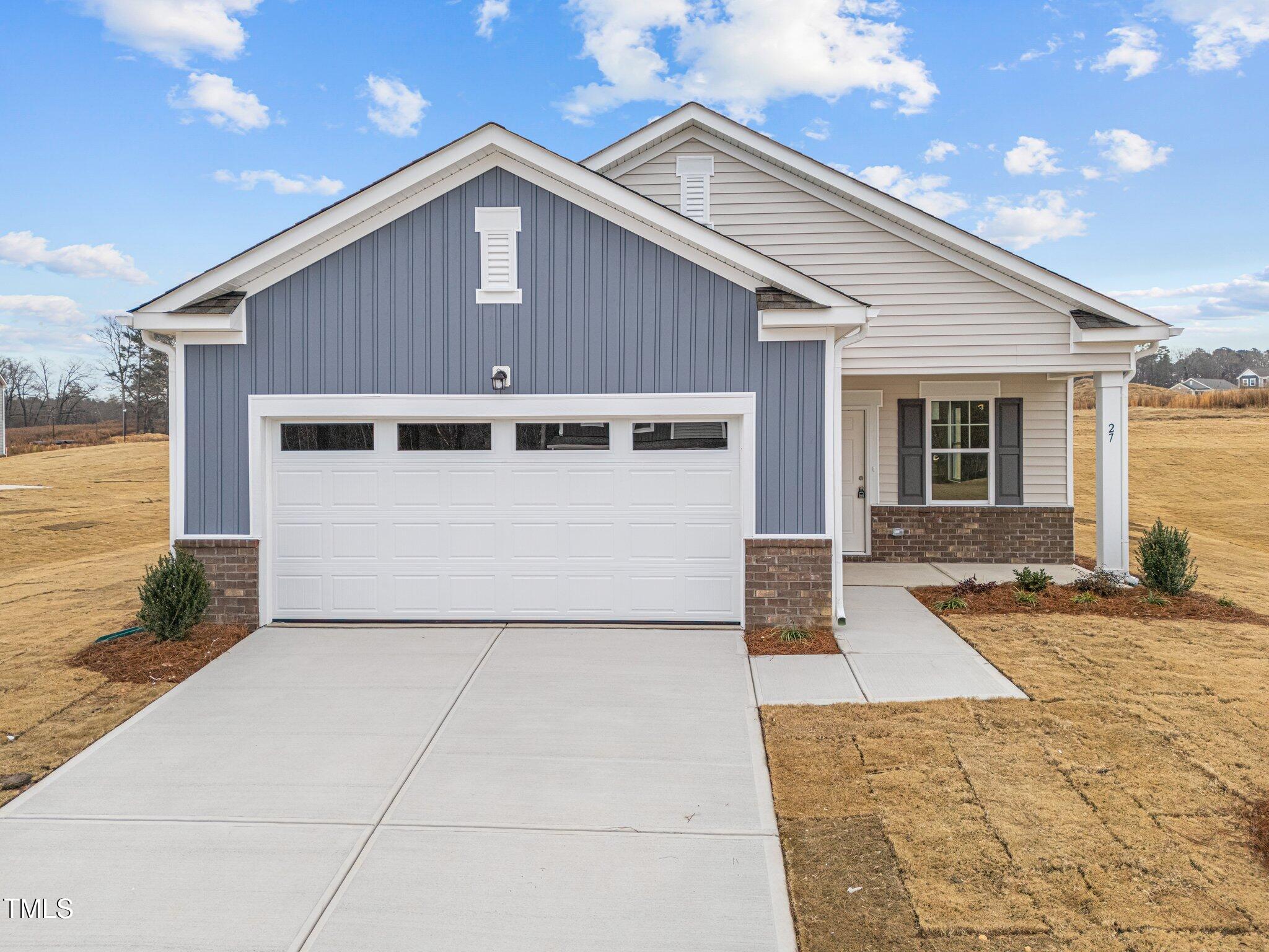 27 Rolling Banks Drive
