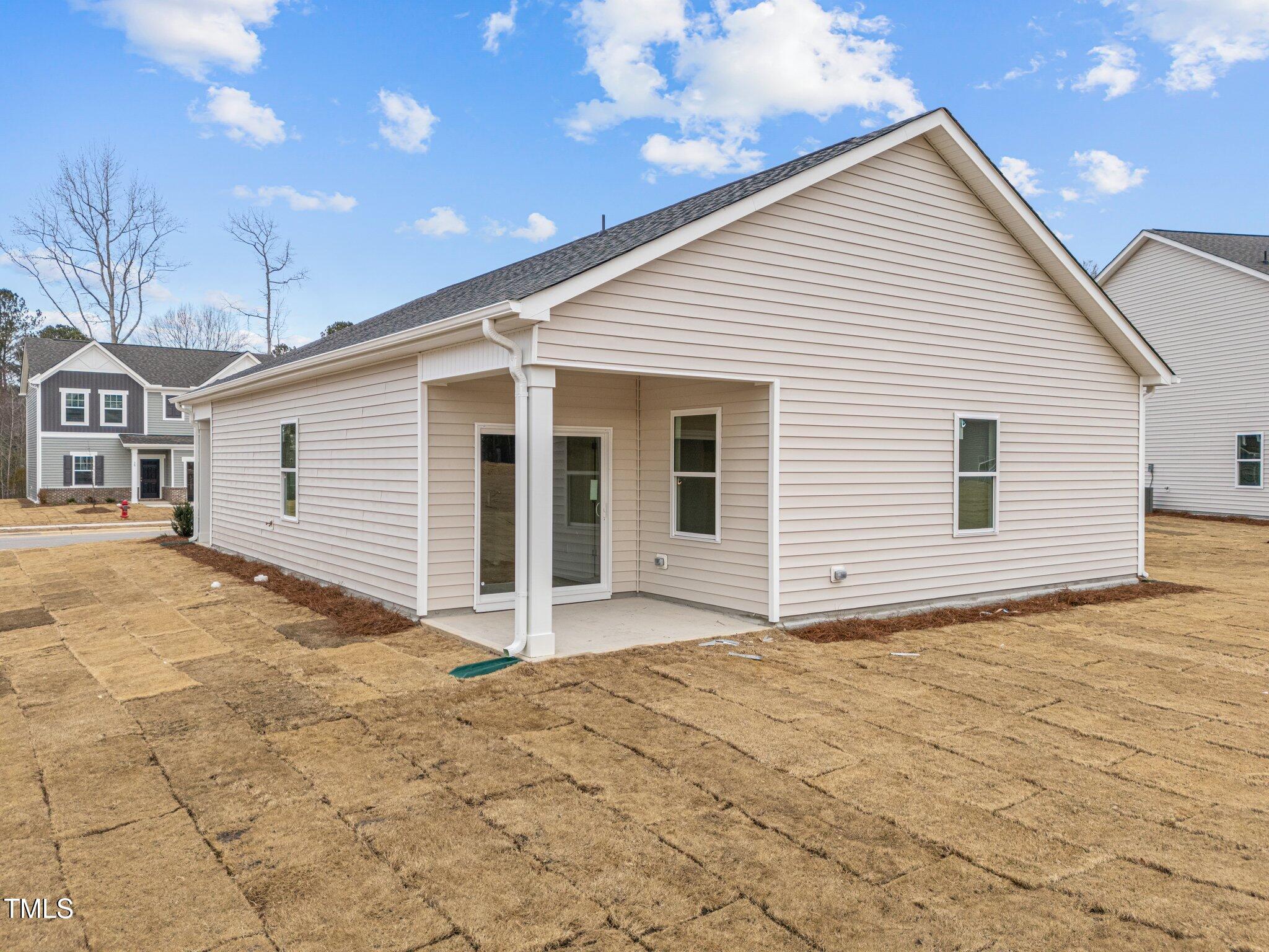27 Rolling Banks Drive