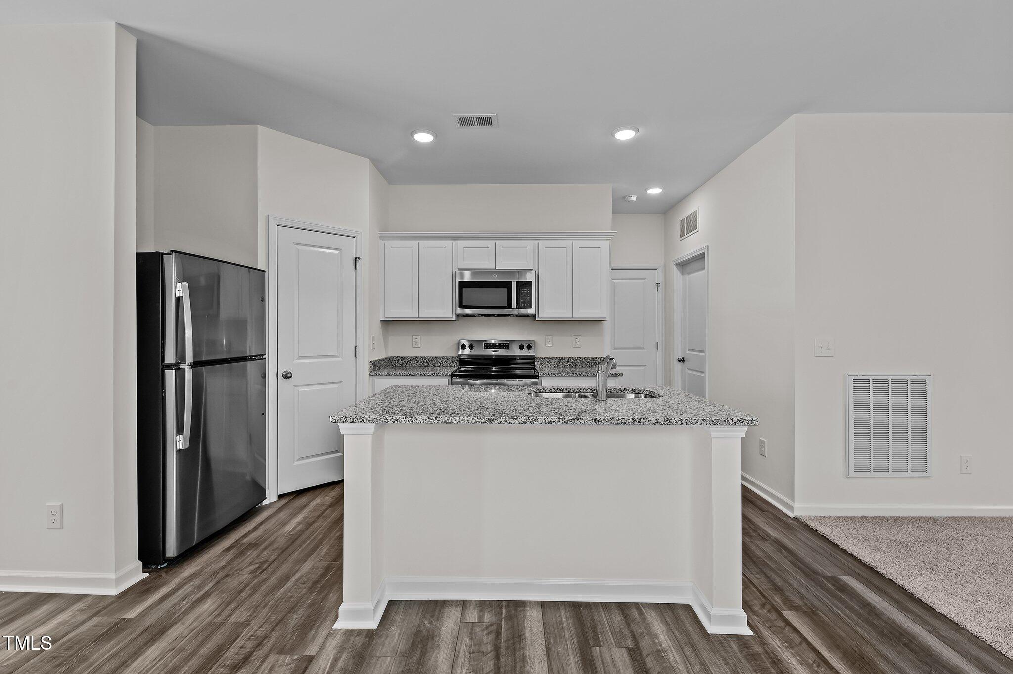 27 Rolling Banks Drive