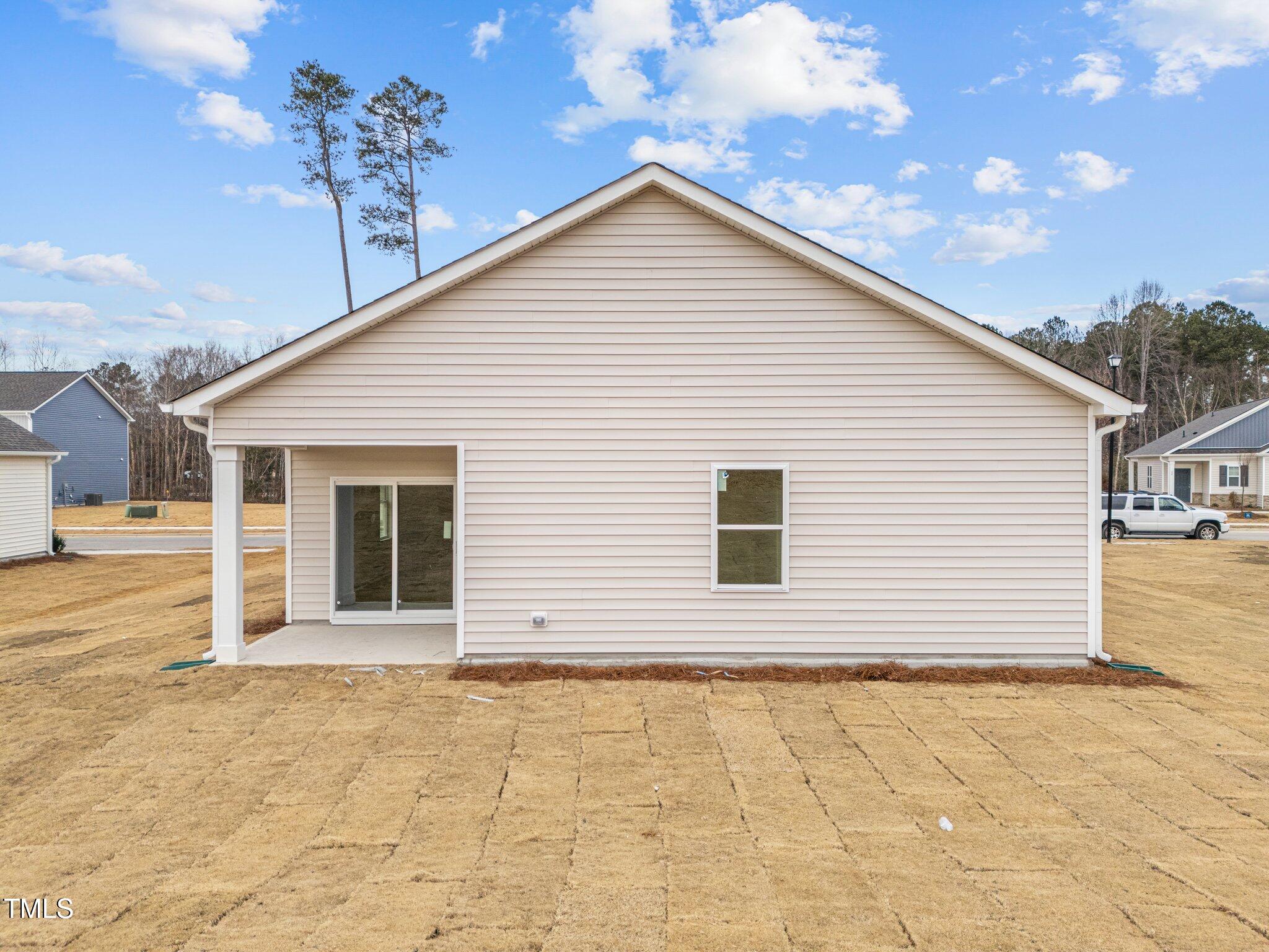 27 Rolling Banks Drive