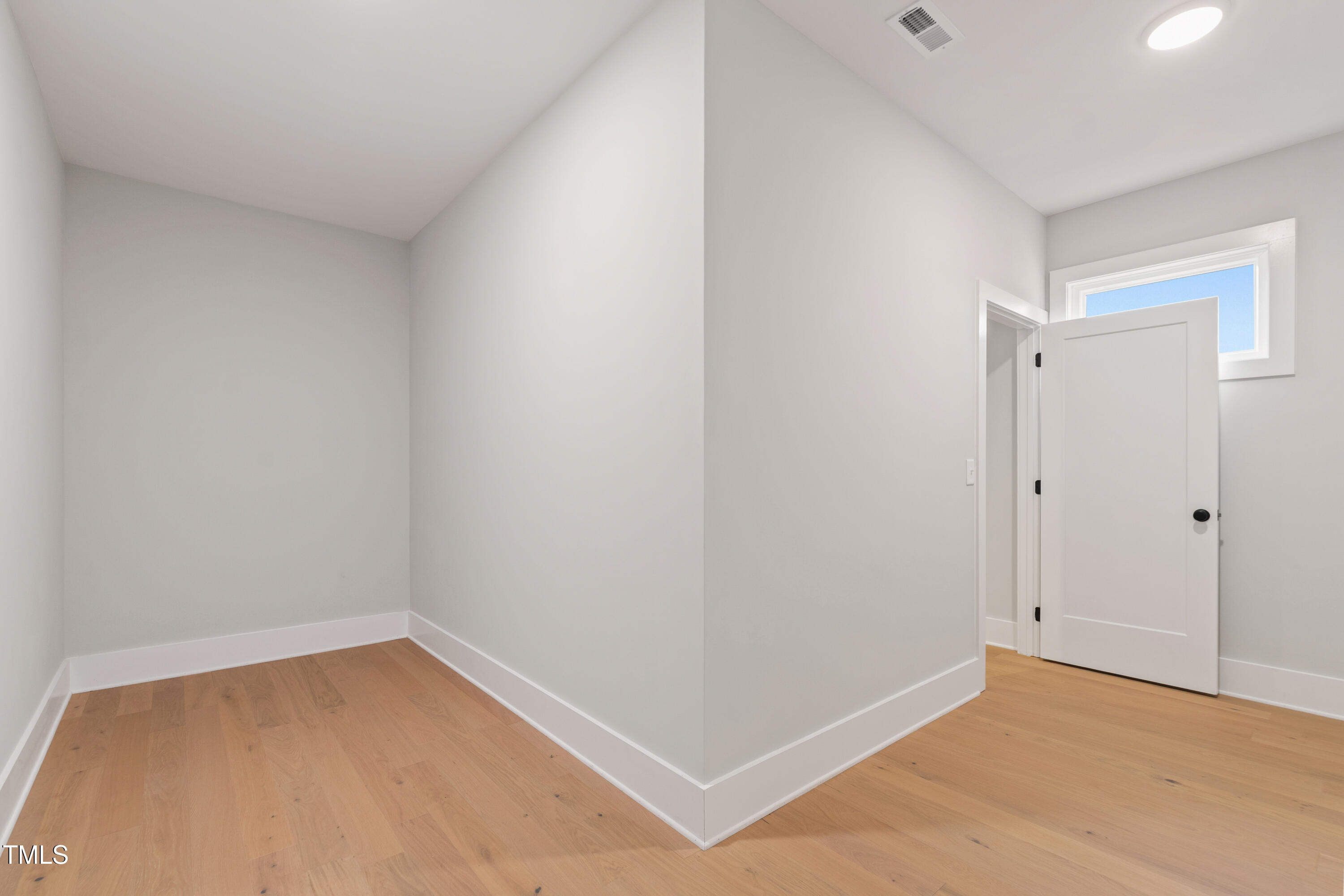 130 Broadleaf Lane