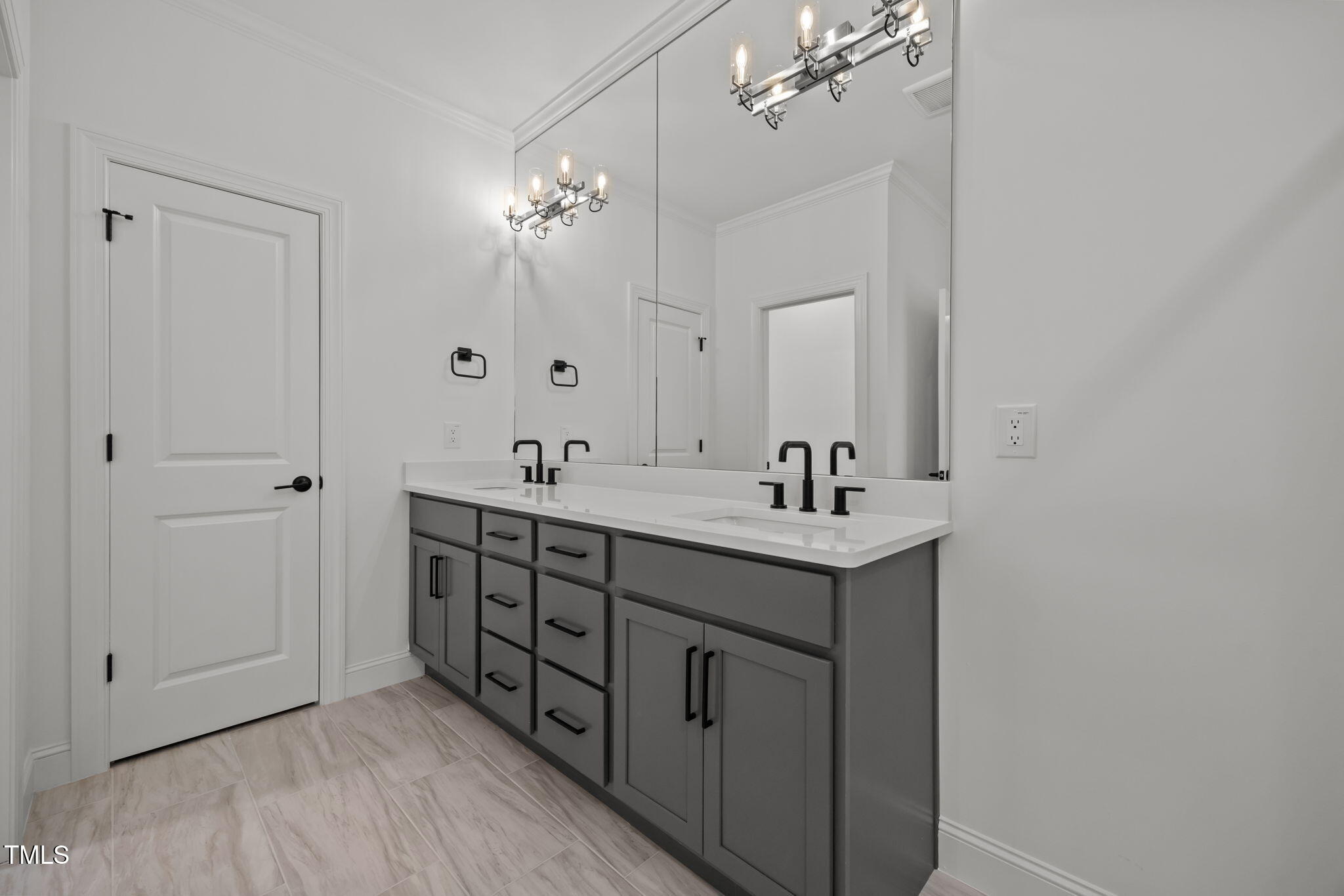 2628 Silver Gate Court