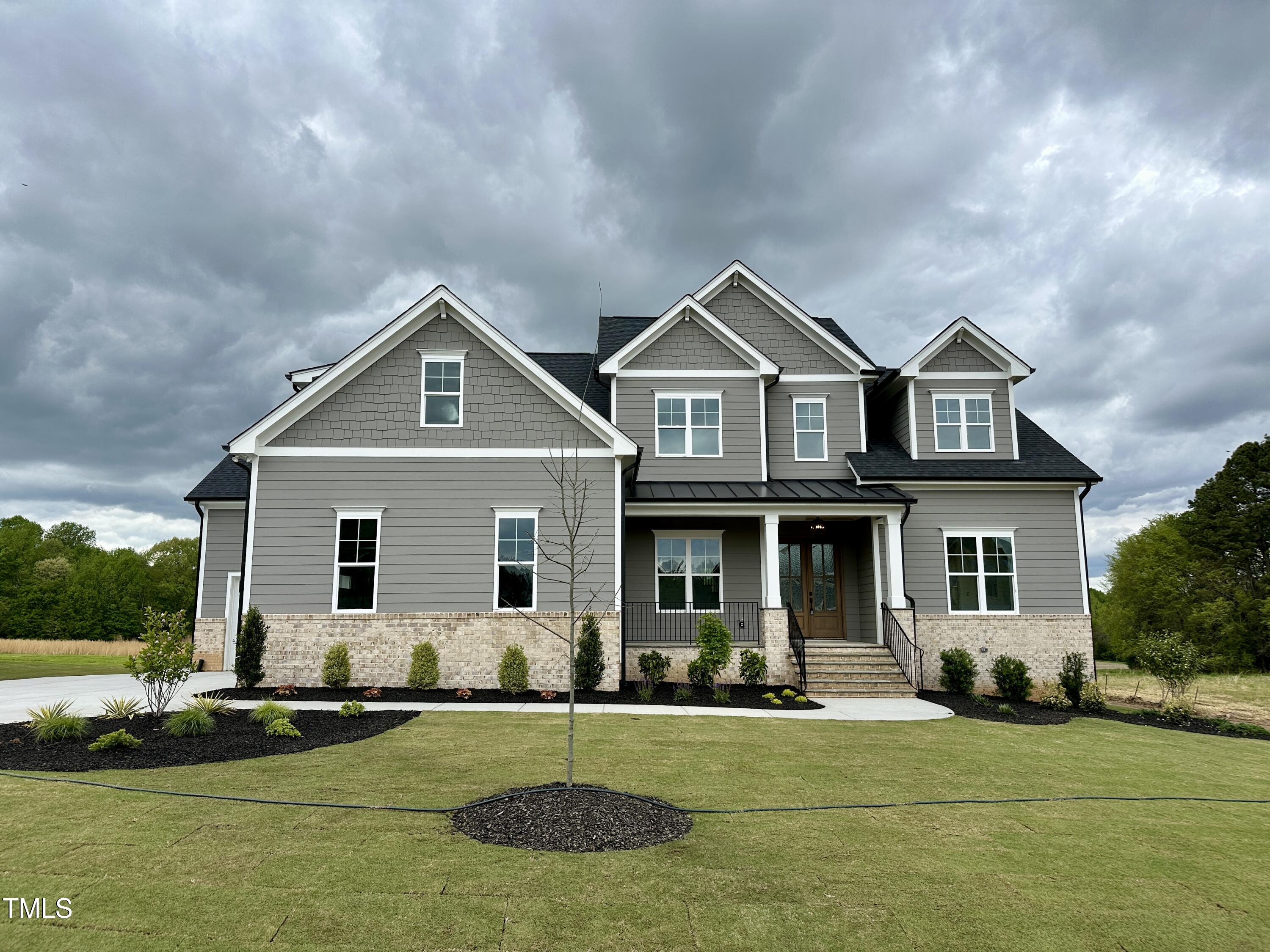 90 Firefly Lane
