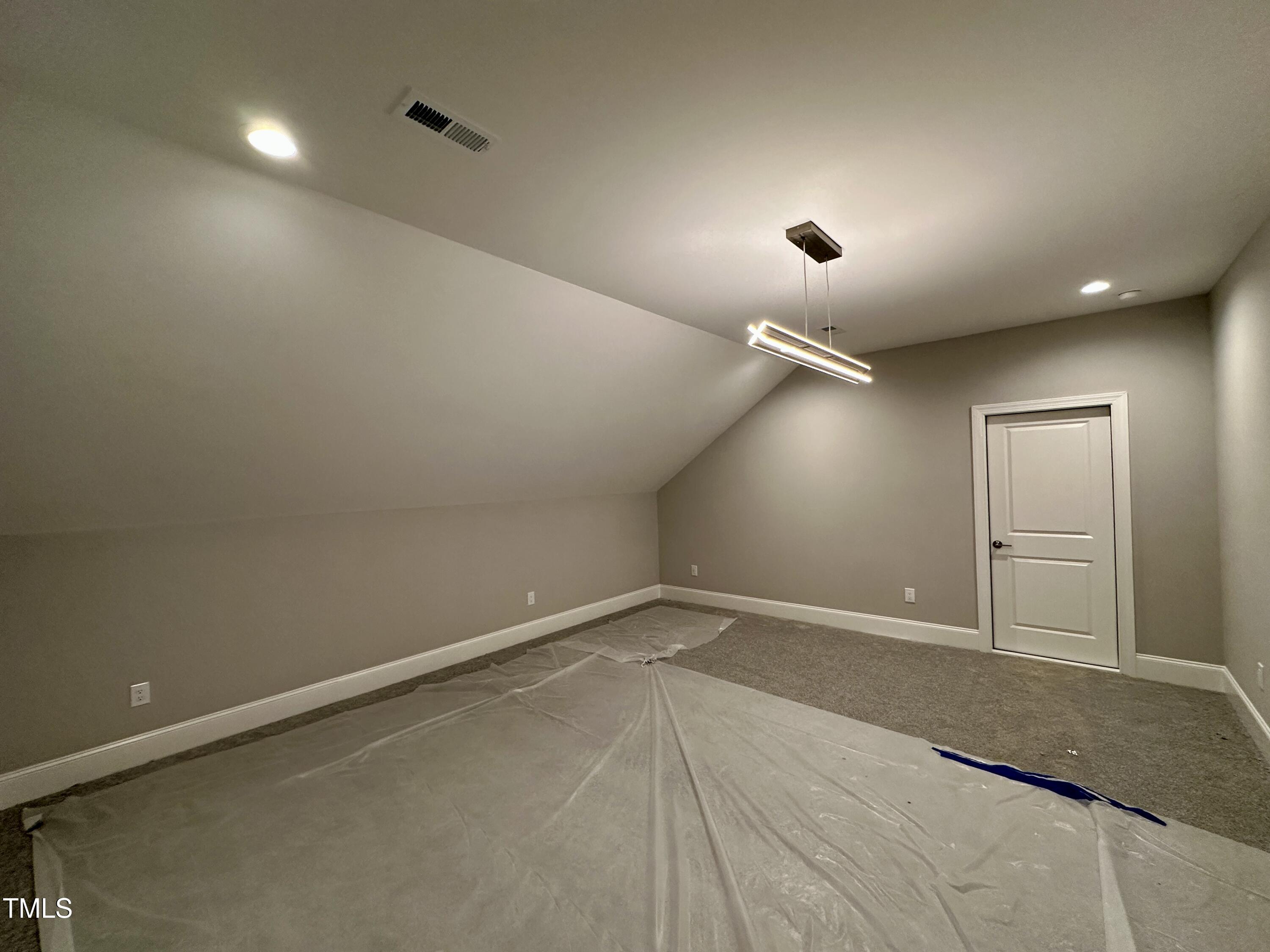 90 Firefly Lane