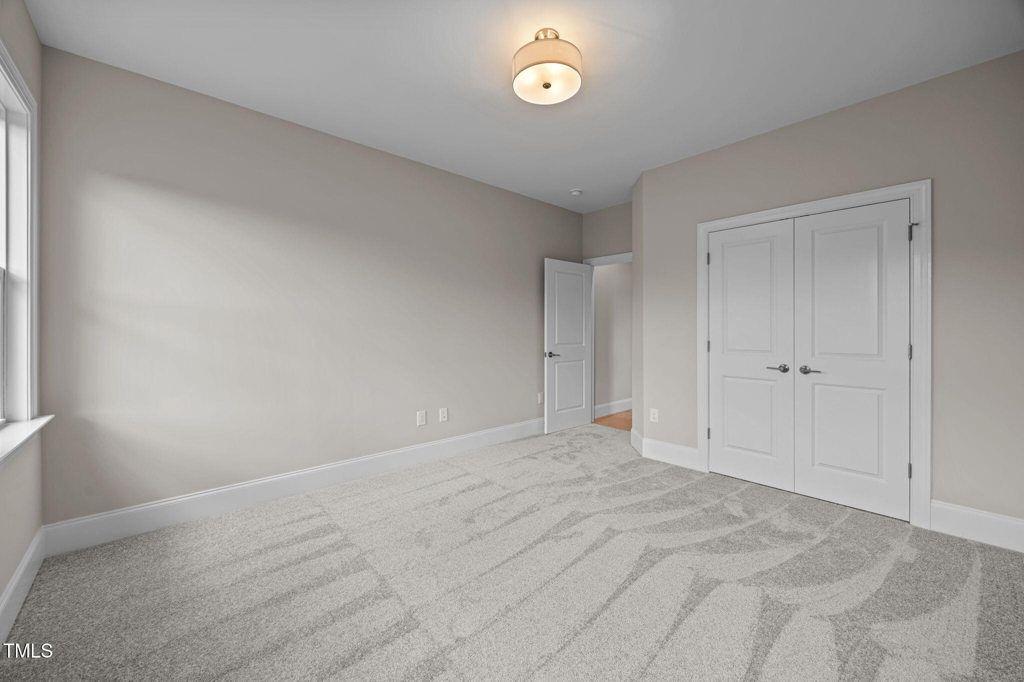 190 Broadleaf Lane