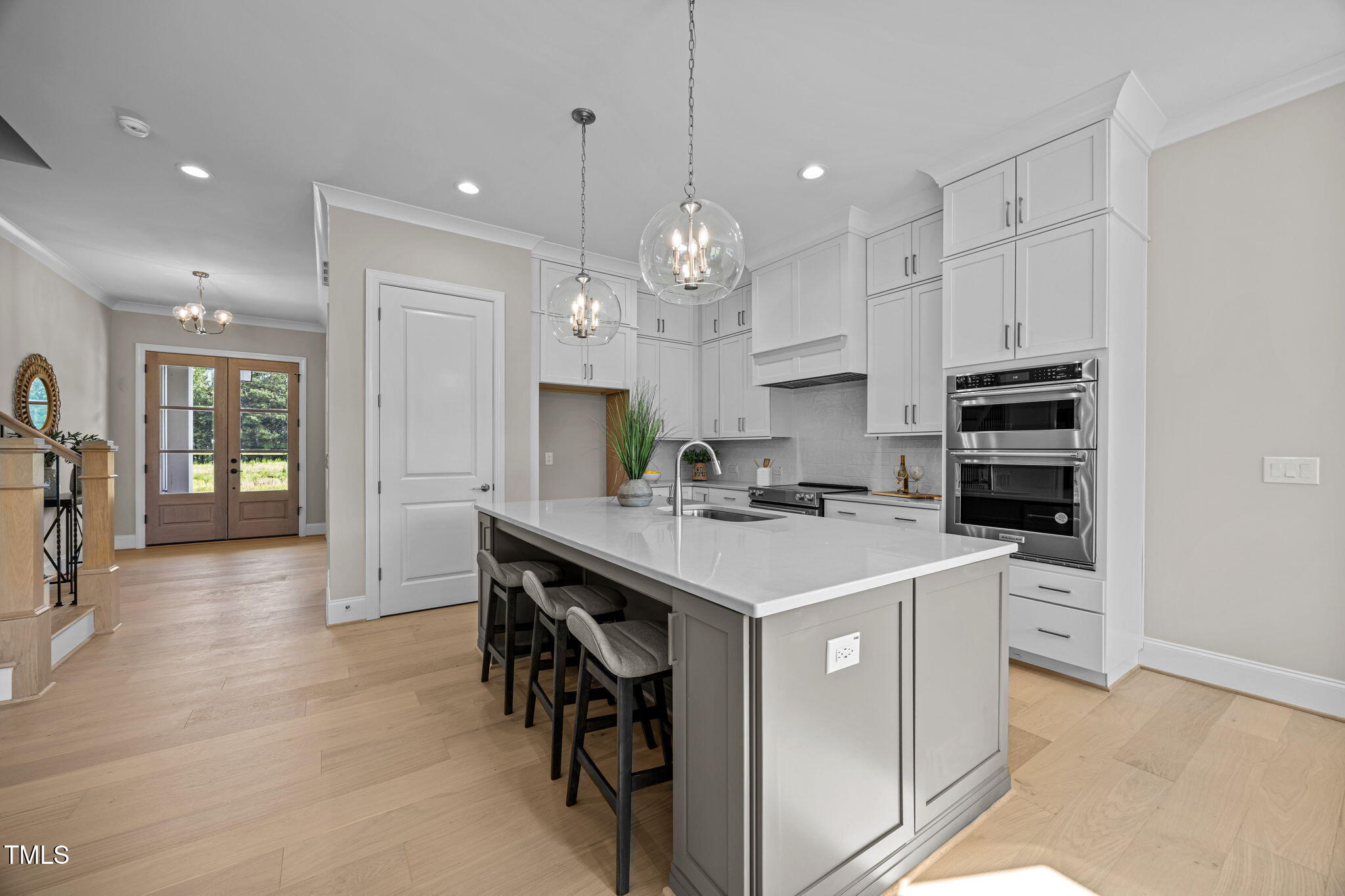 190 Broadleaf Lane