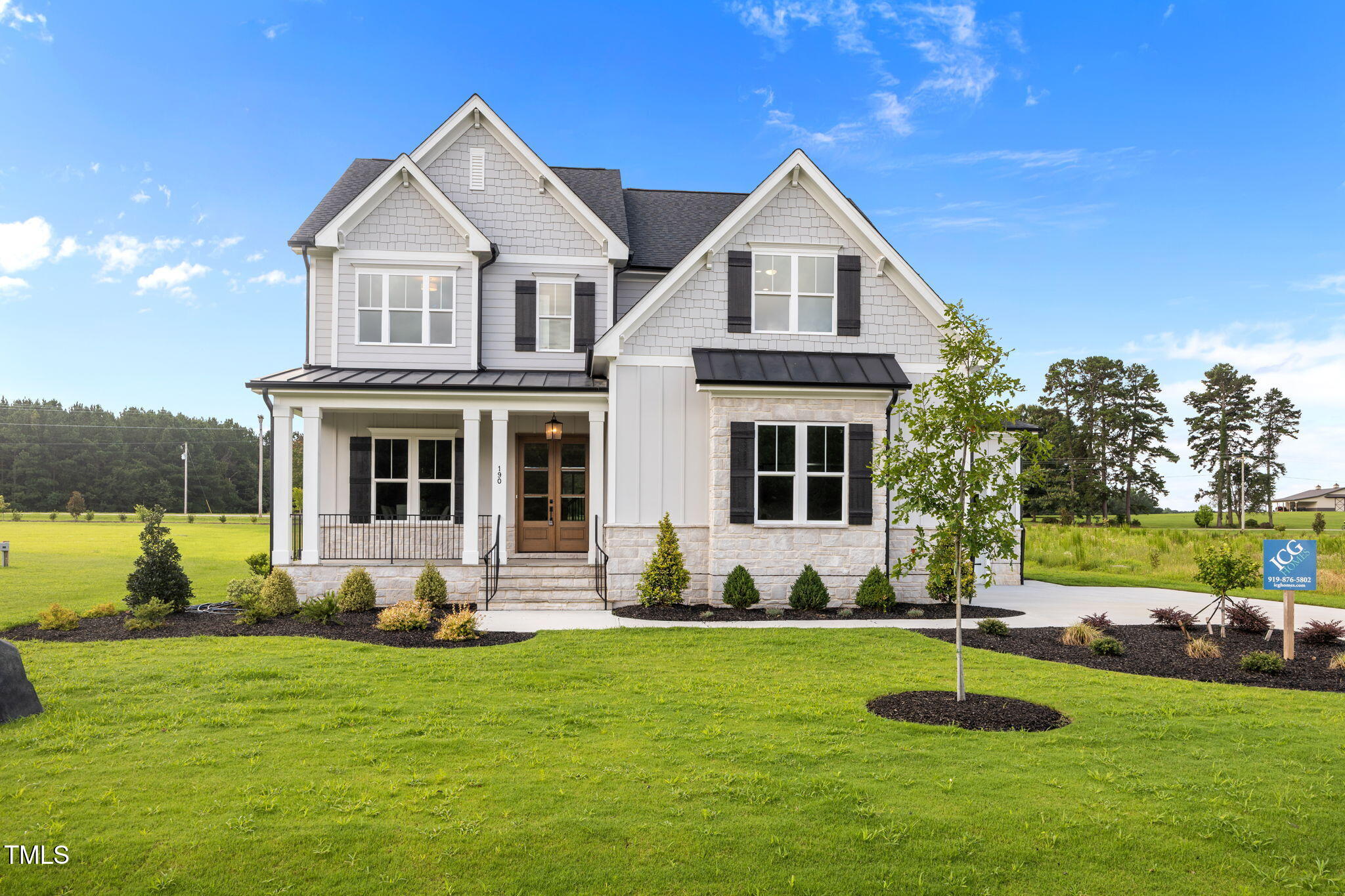 190 Broadleaf Lane