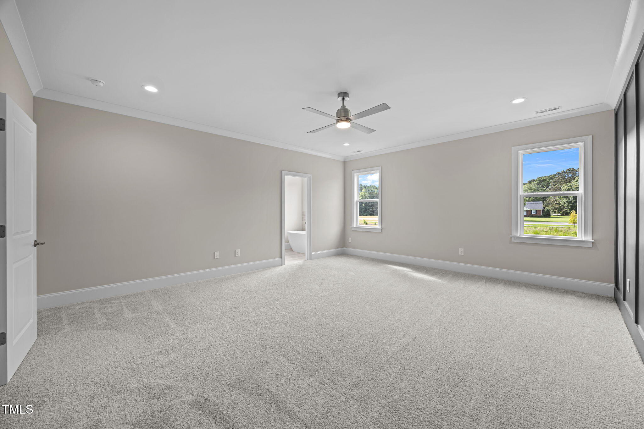 190 Broadleaf Lane