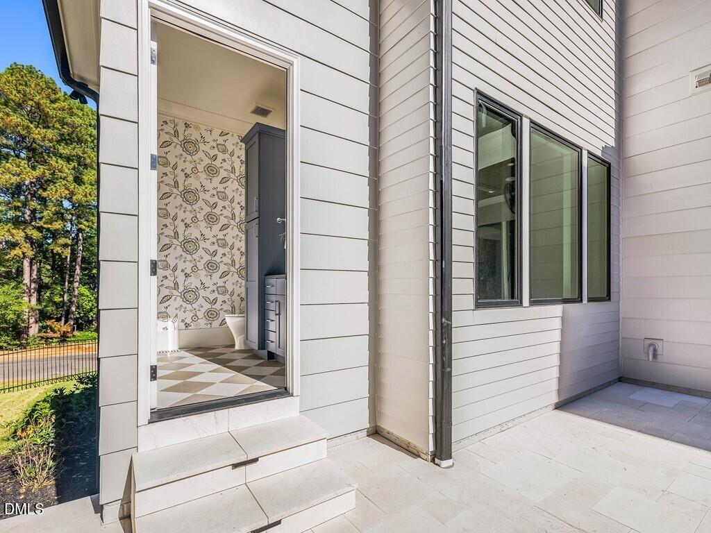 7013 Buckhead Drive