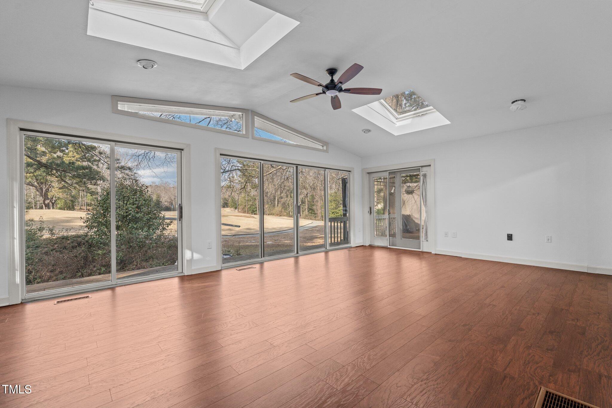 232 Lakeview Drive