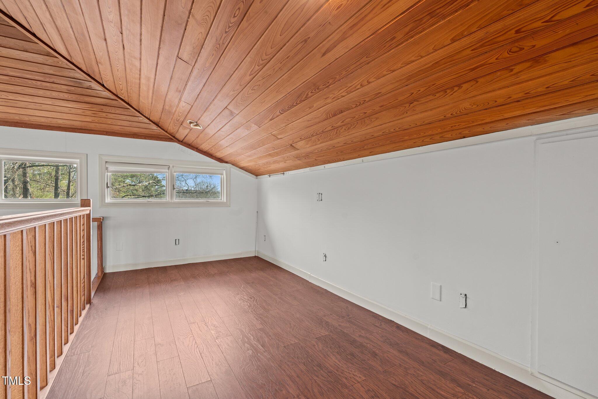 232 Lakeview Drive