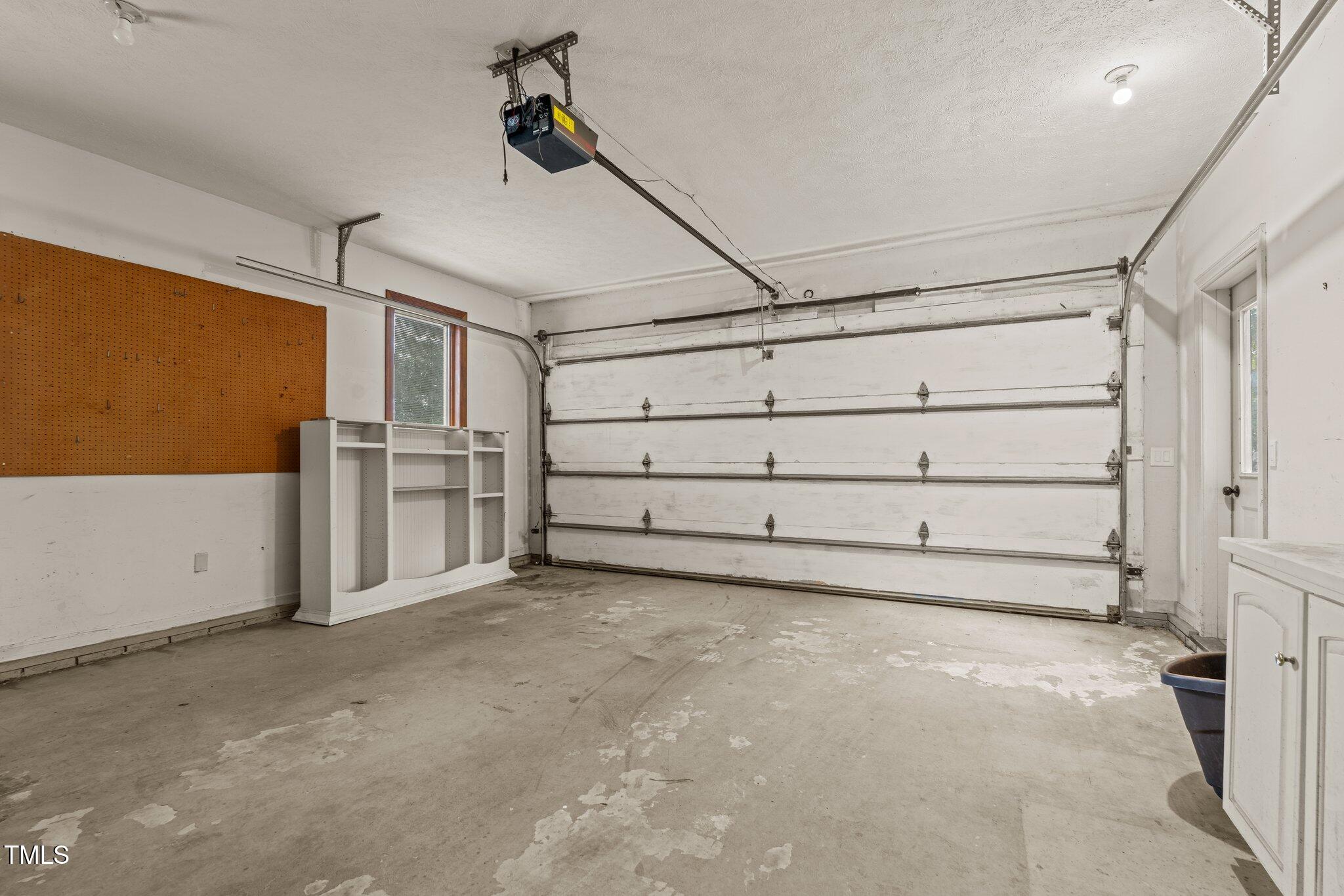 232 Lakeview Drive