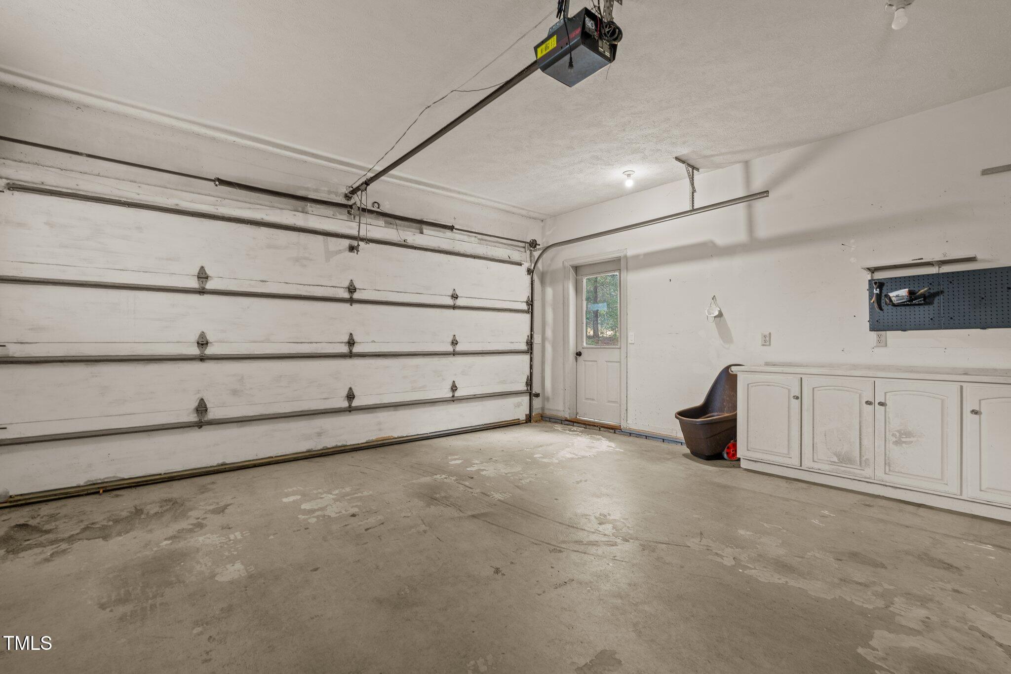 232 Lakeview Drive
