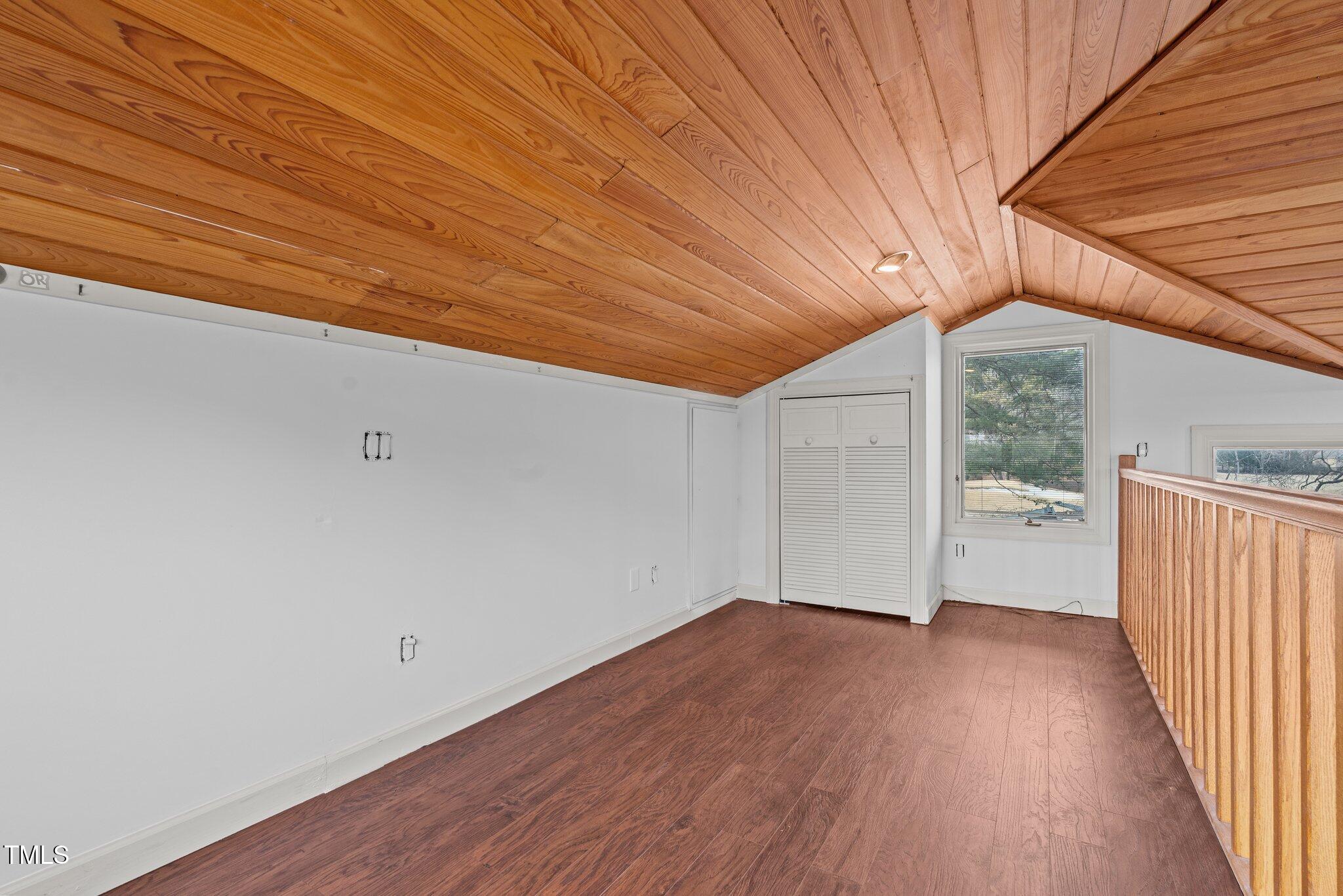 232 Lakeview Drive