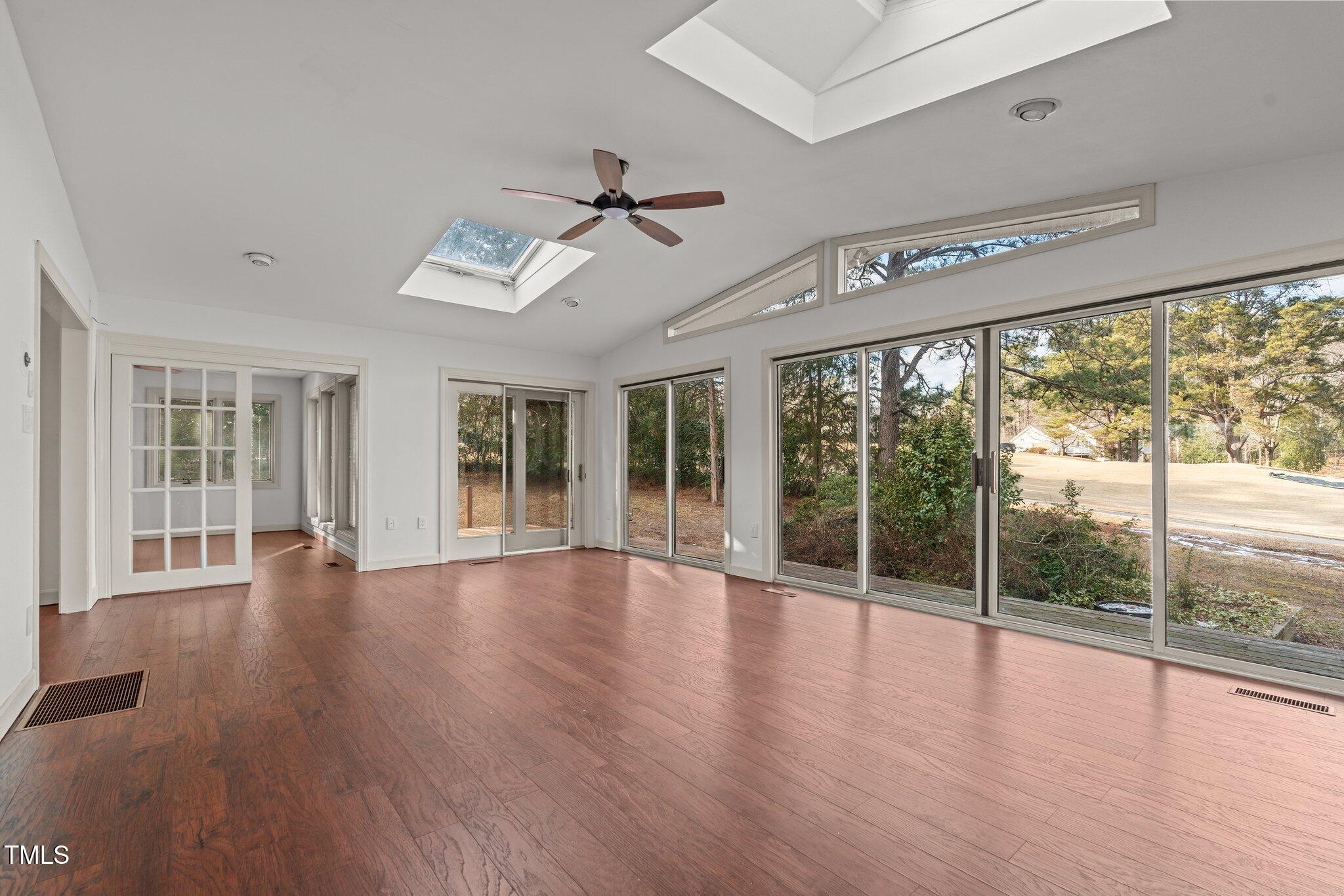 232 Lakeview Drive