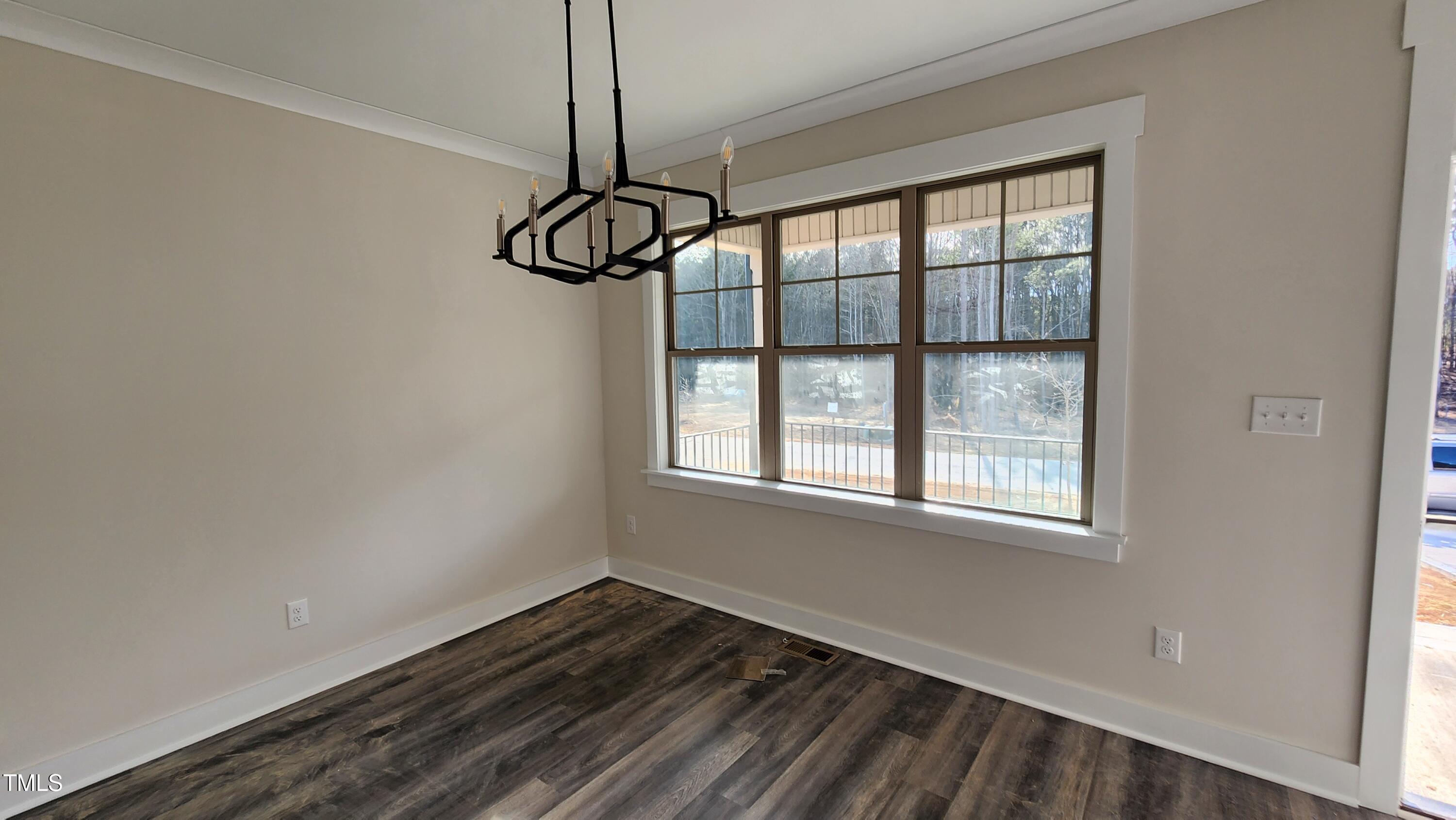 75 Leisure Lane