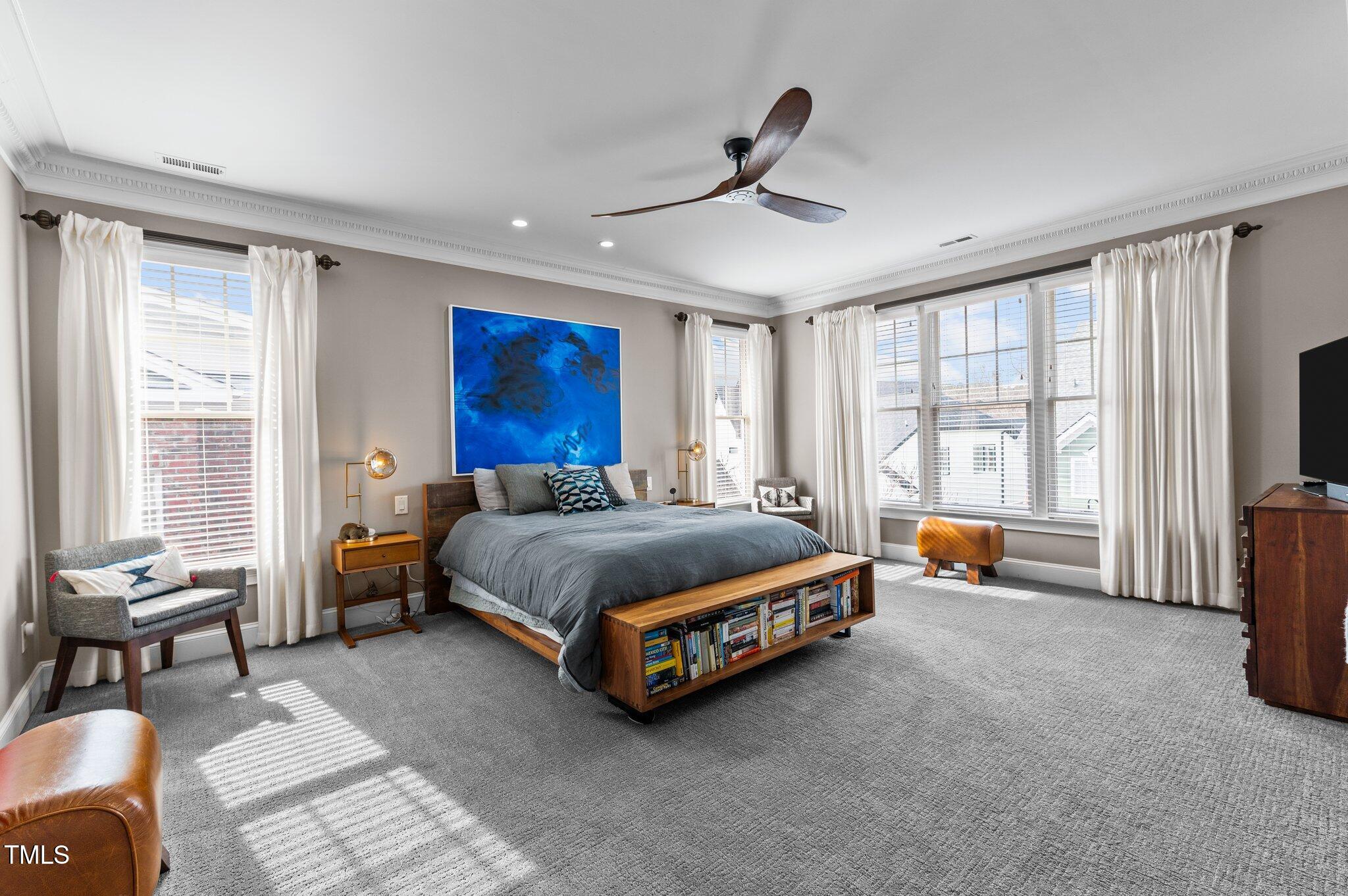 2800 Peachleaf Street