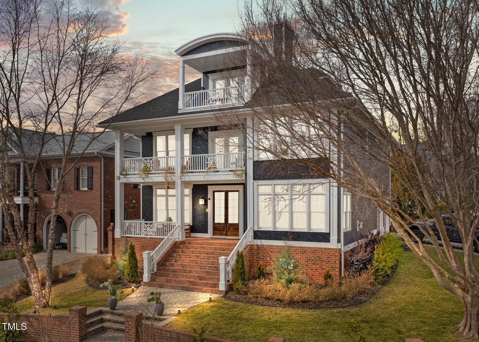 2800 Peachleaf Street